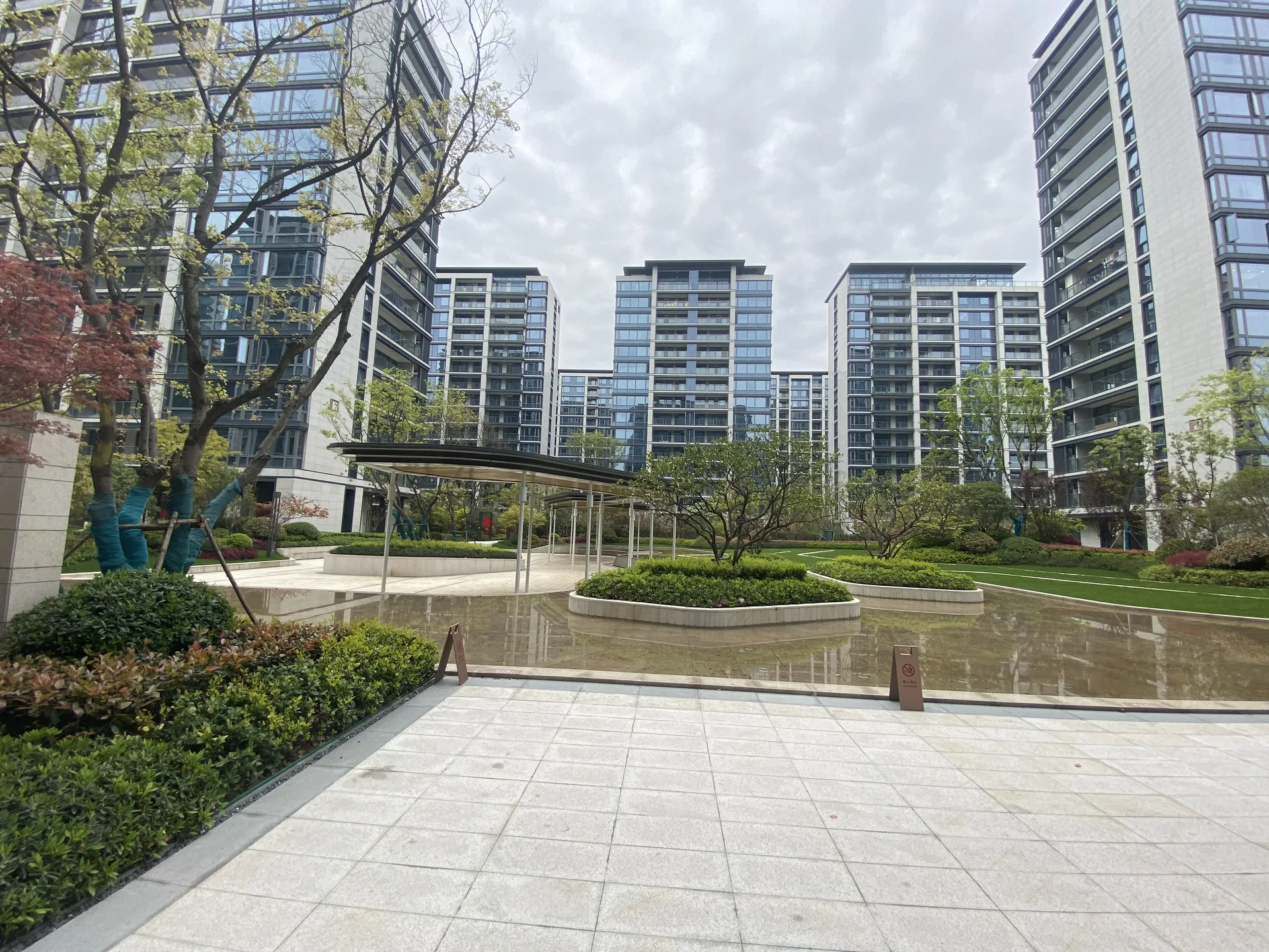 Lakeward Scenery - Photo 7