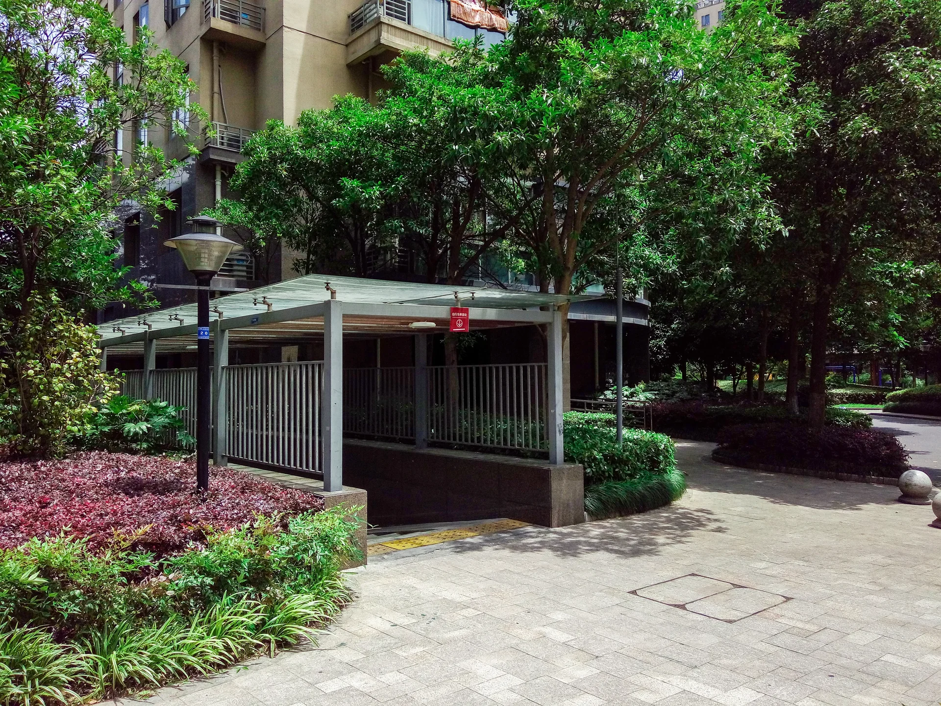 Red Street Apartments - Photo 8