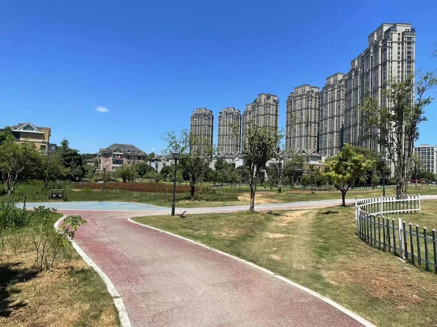 Glorious Garden - Photo 30