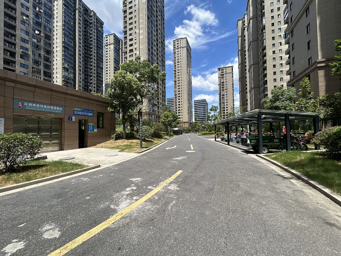 Riverview Manor - Photo 4