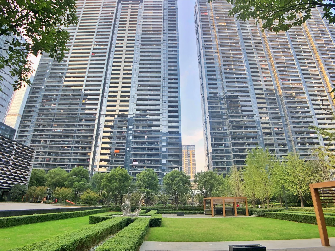 West Legend - Photo 4