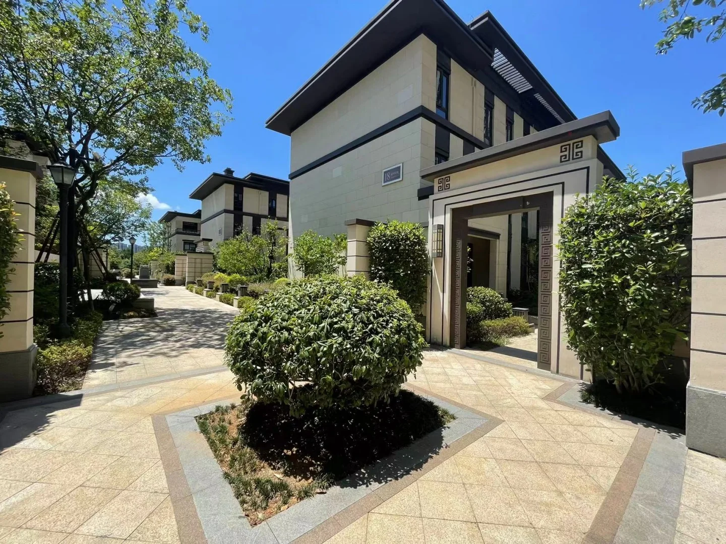 Glorious Garden - Photo 14