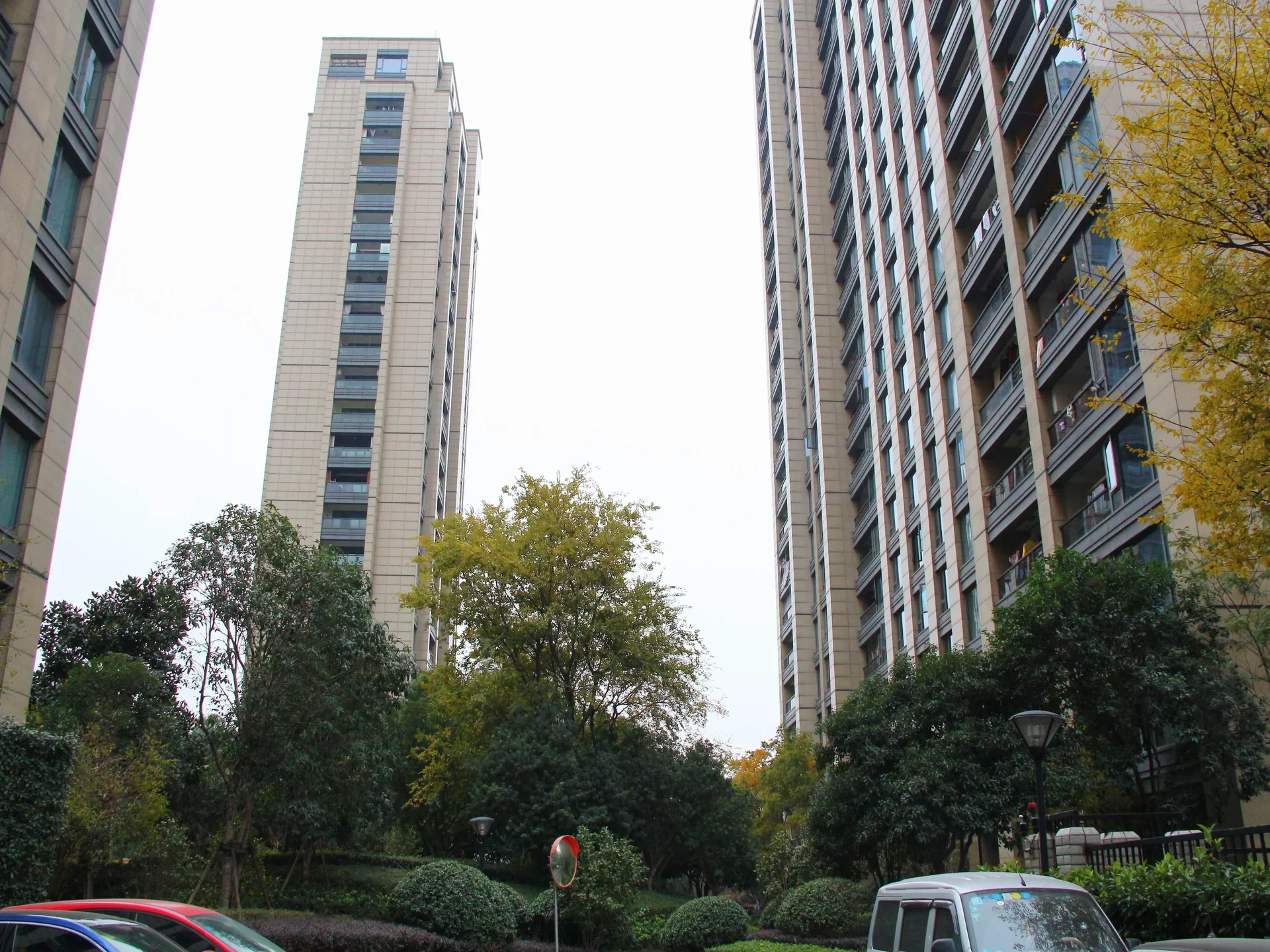 Golden Blue Court - Photo 6