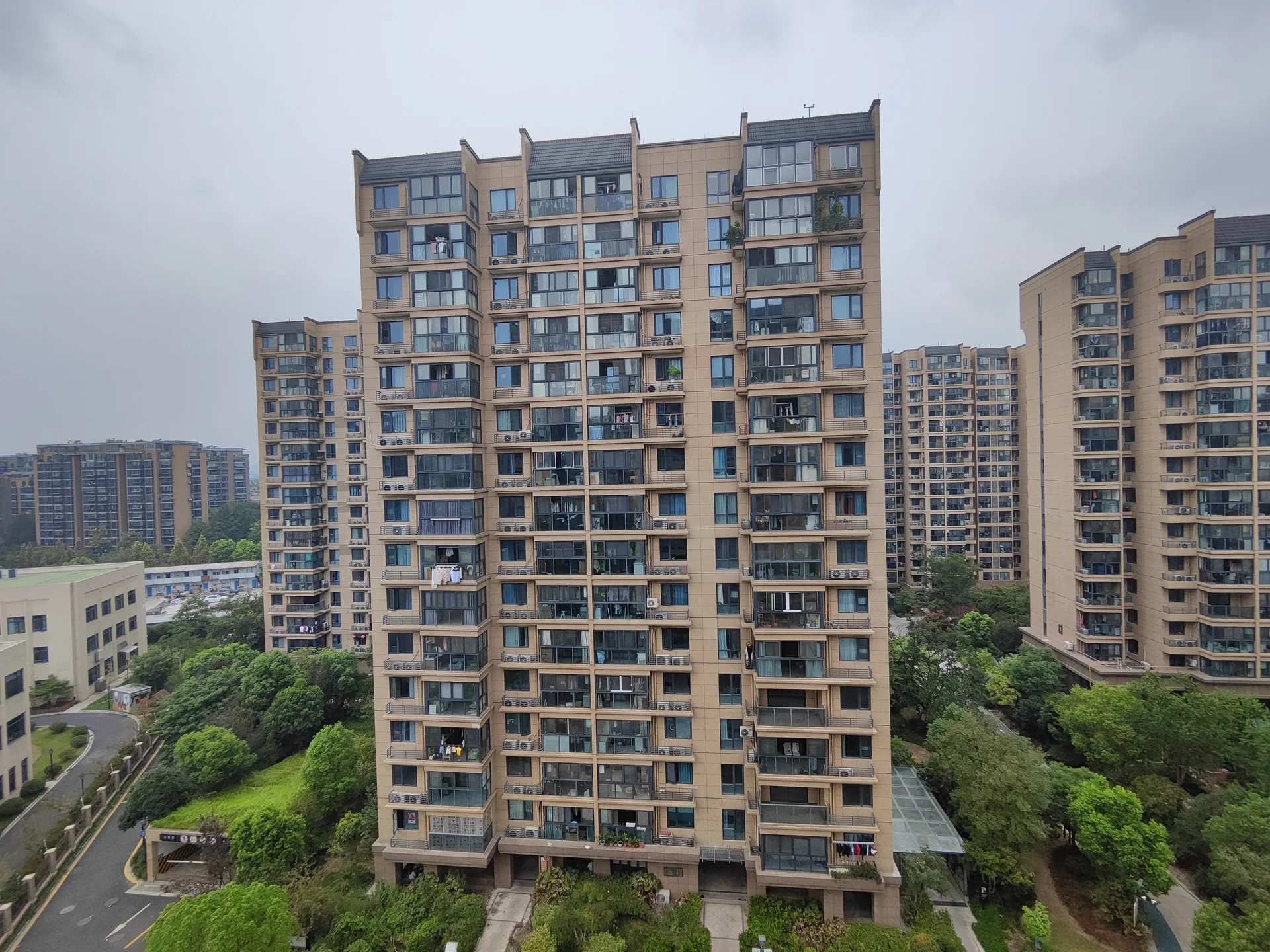 Brilliant Dawn Garden - Photo 2