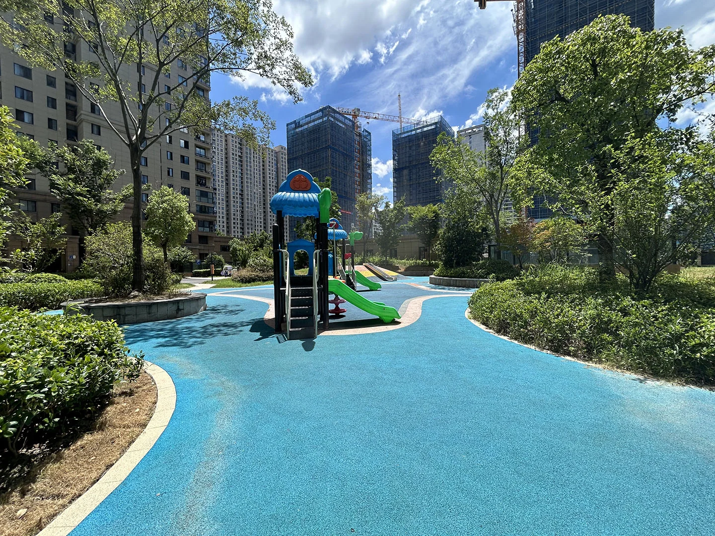 Riverview Manor - Photo 8