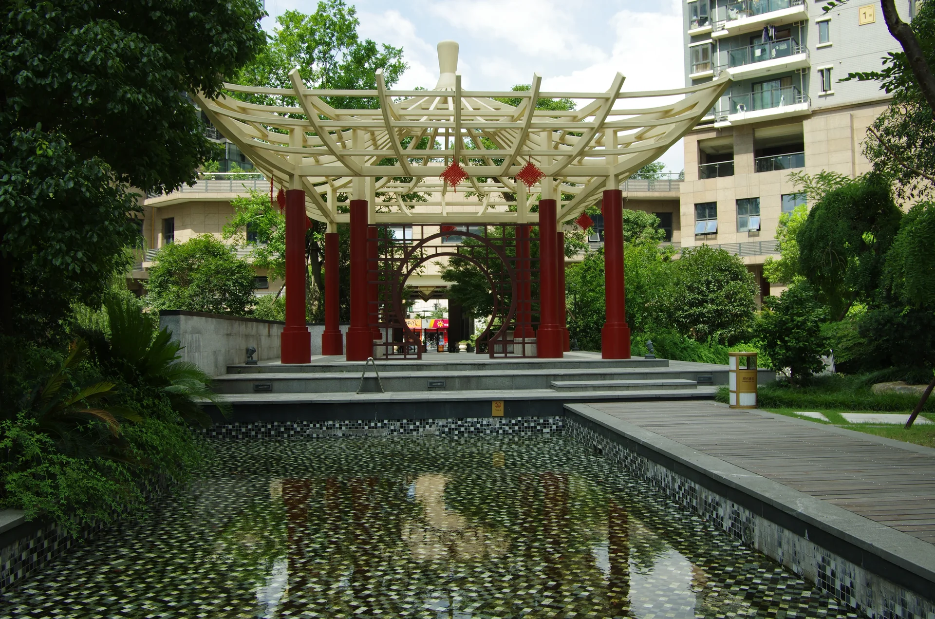 Modern Scenic Garden - Photo 26