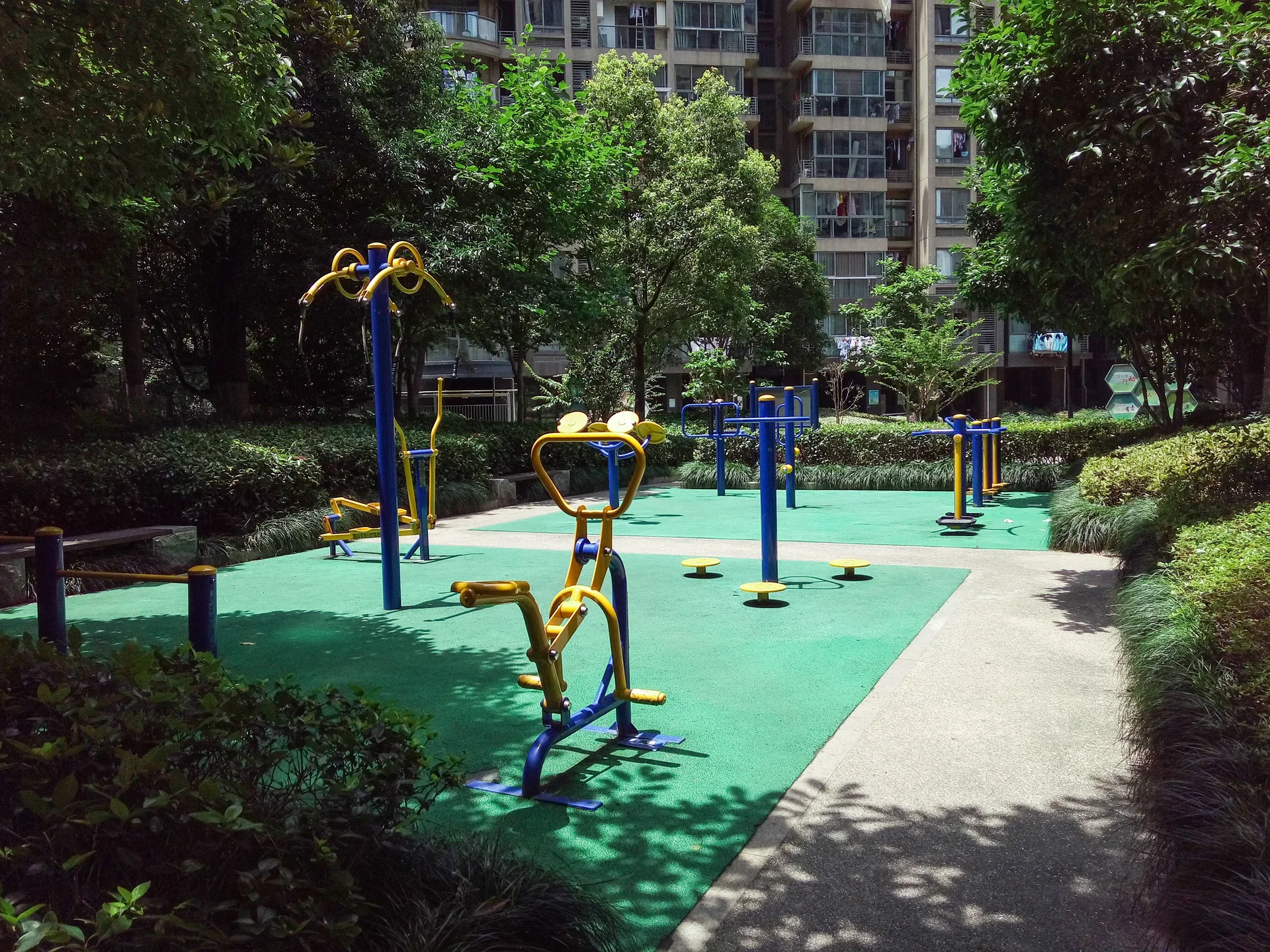 Red Street Apartments - Photo 6