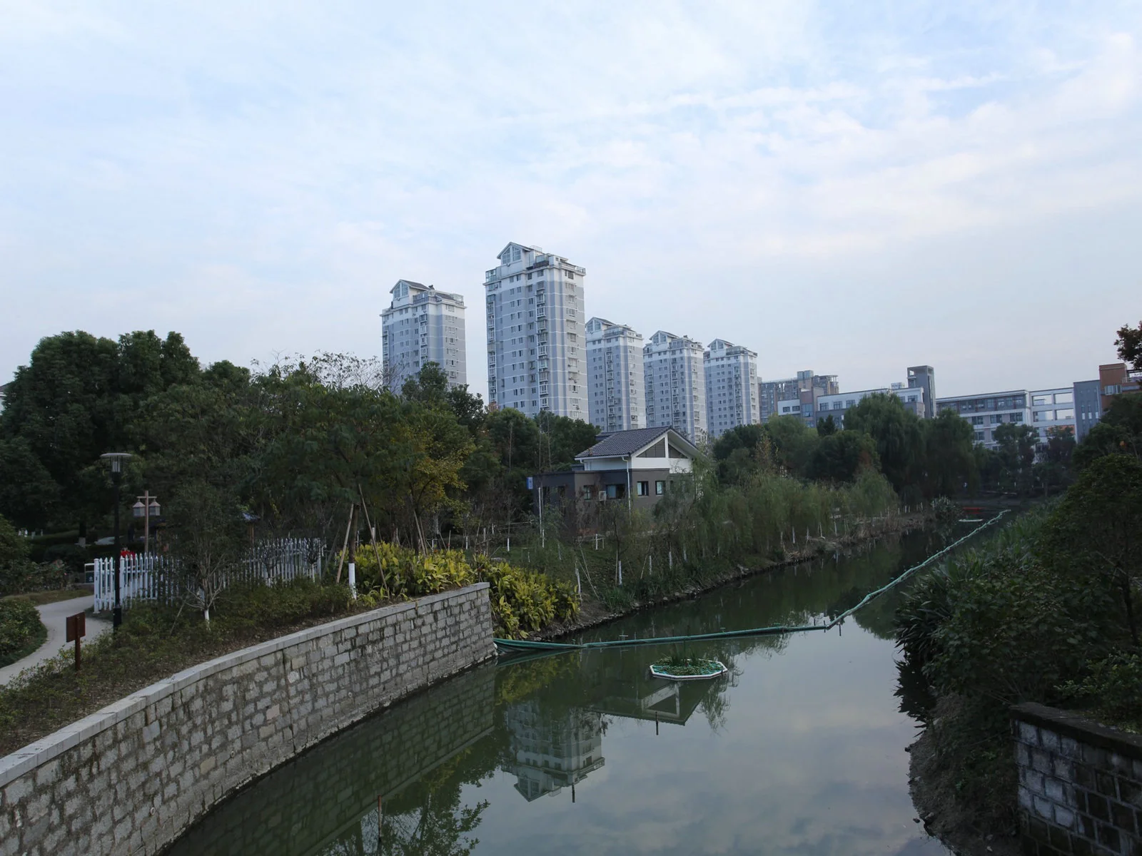 Urban Water Town - Photo 26
