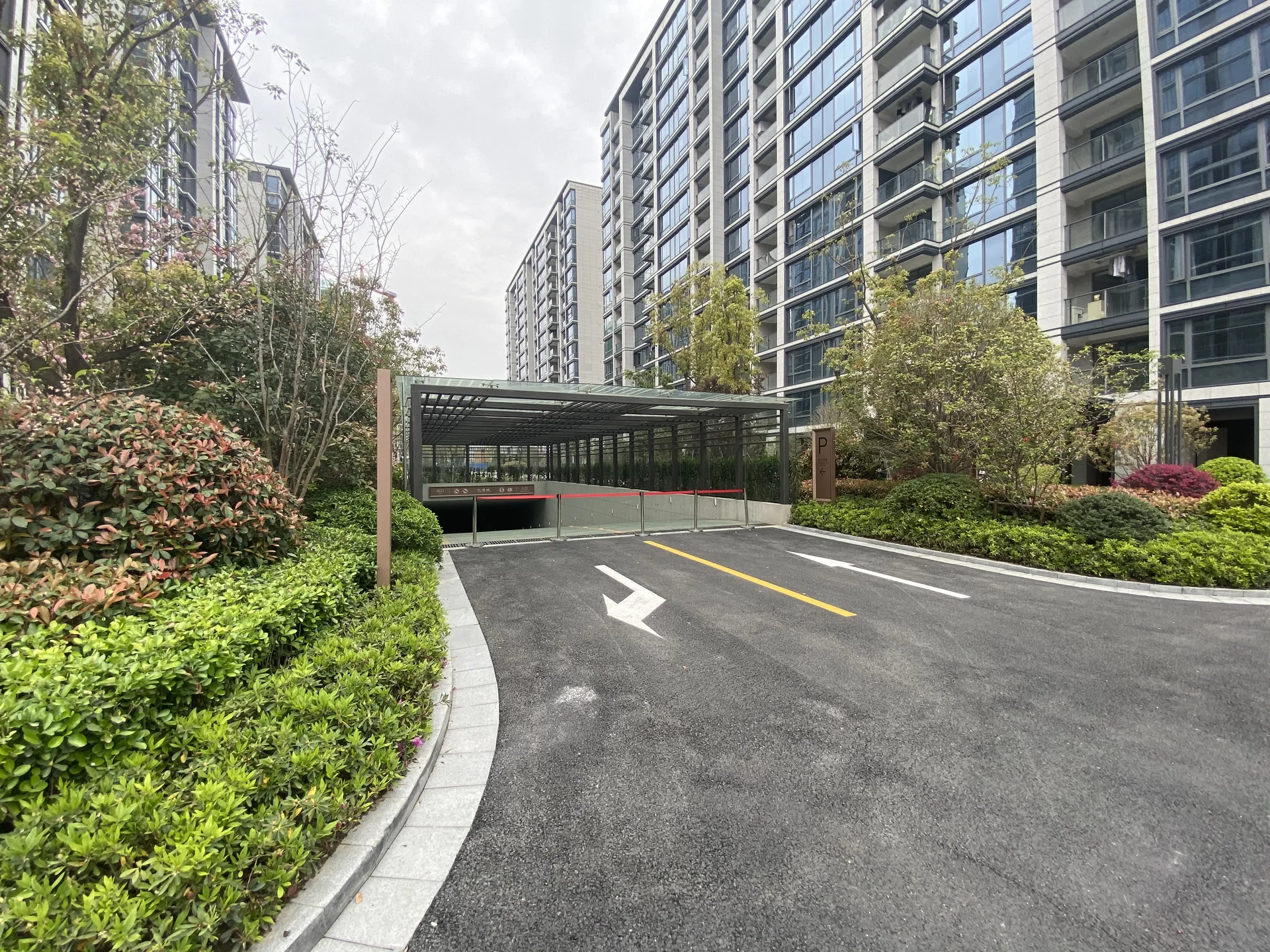 Lakeward Scenery - Photo 9