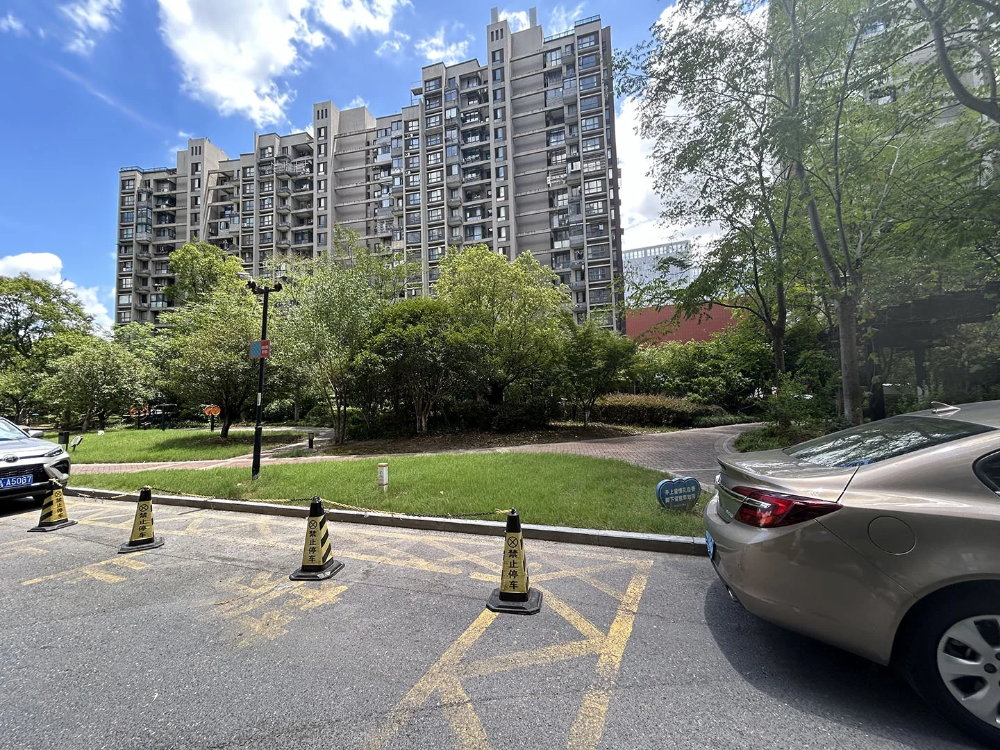 River And Mountain House - Photo 5