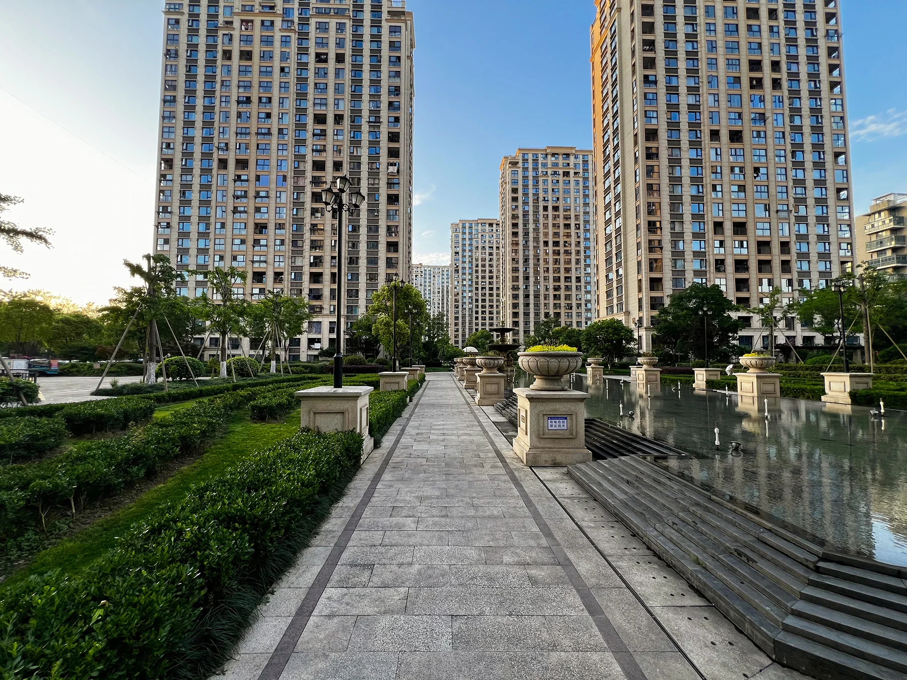 Riverside Glow Residence - Photo 7