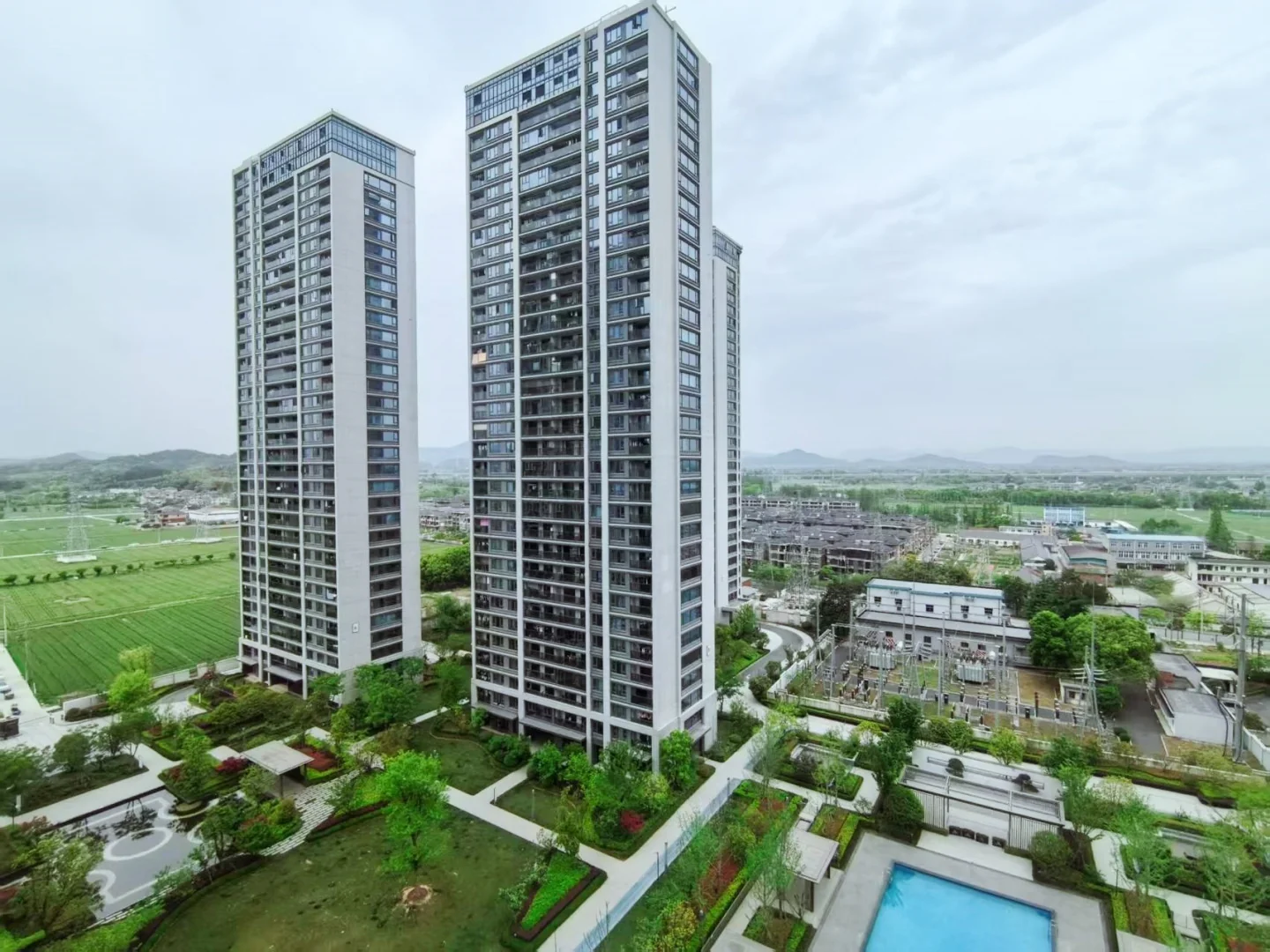 South Lake Moon  - Photo 5