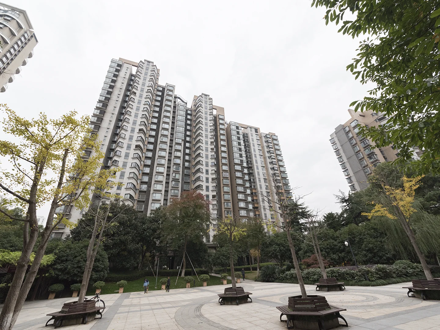 Ease Sky Plaza  - Photo 3