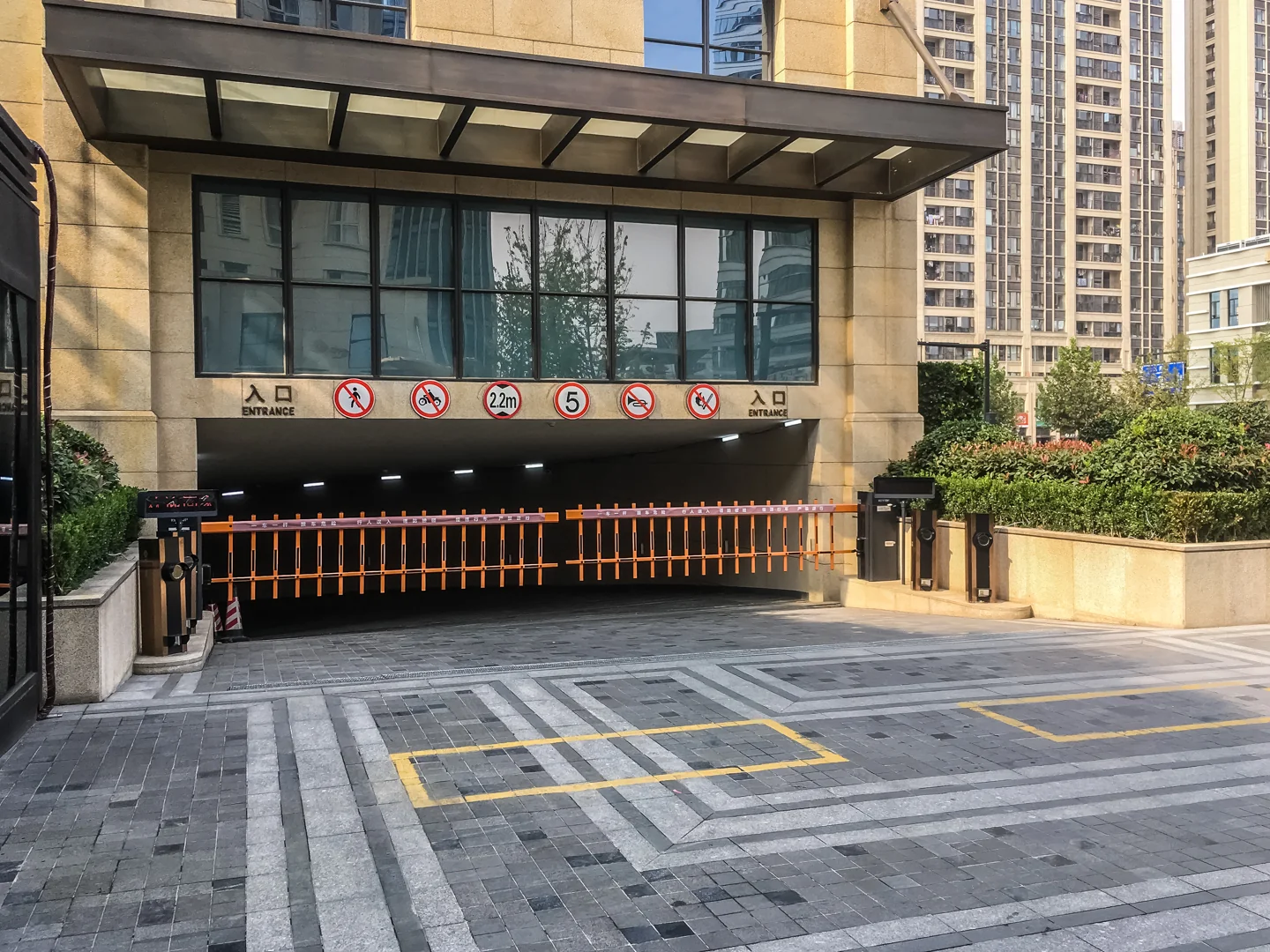 Metropolis - Photo 16