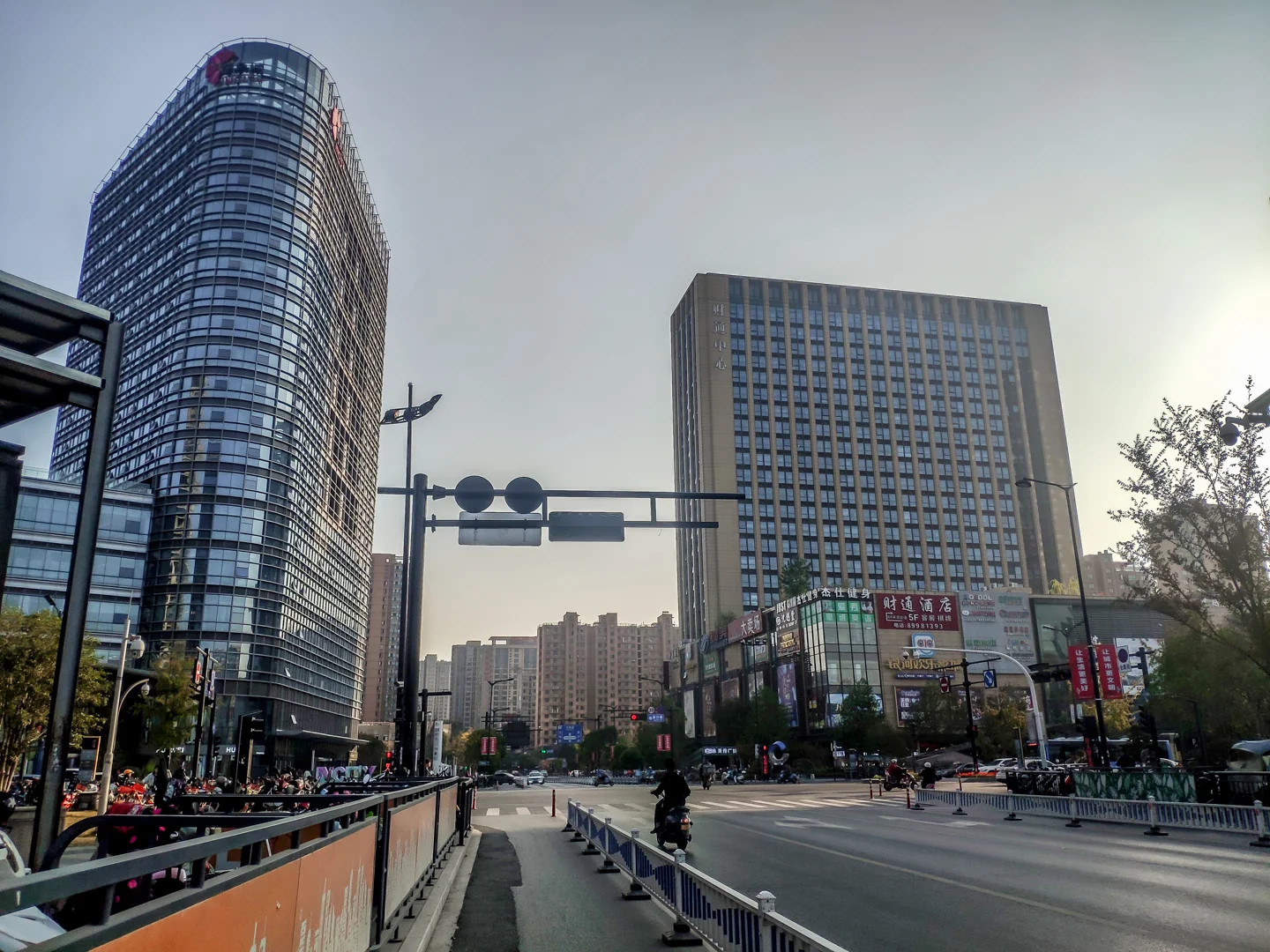 Caitong Center - Photo 3