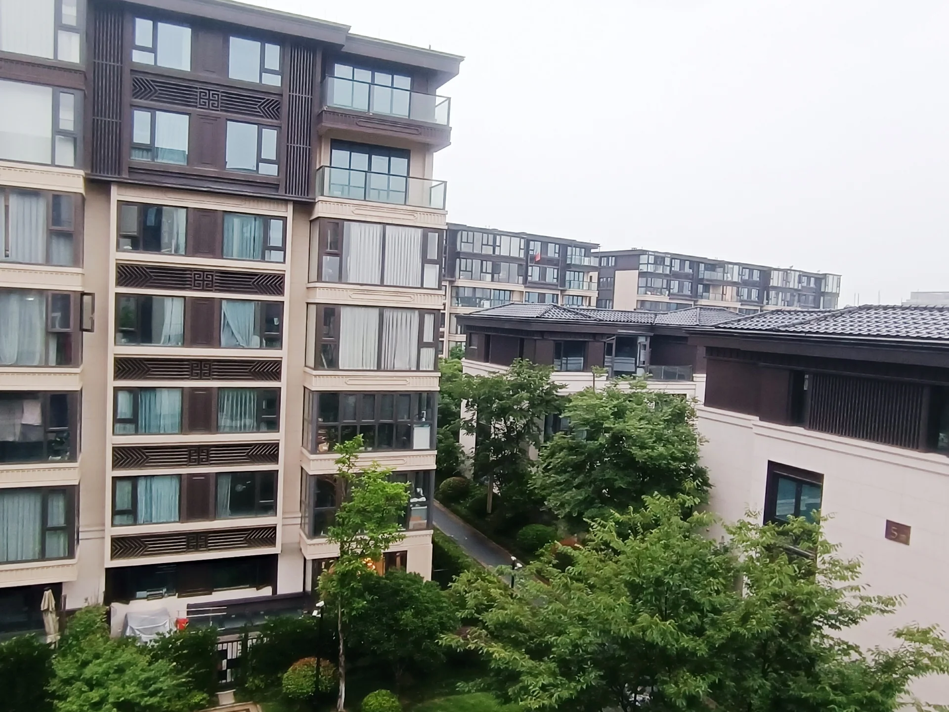 Premium Joy Court - Photo 2