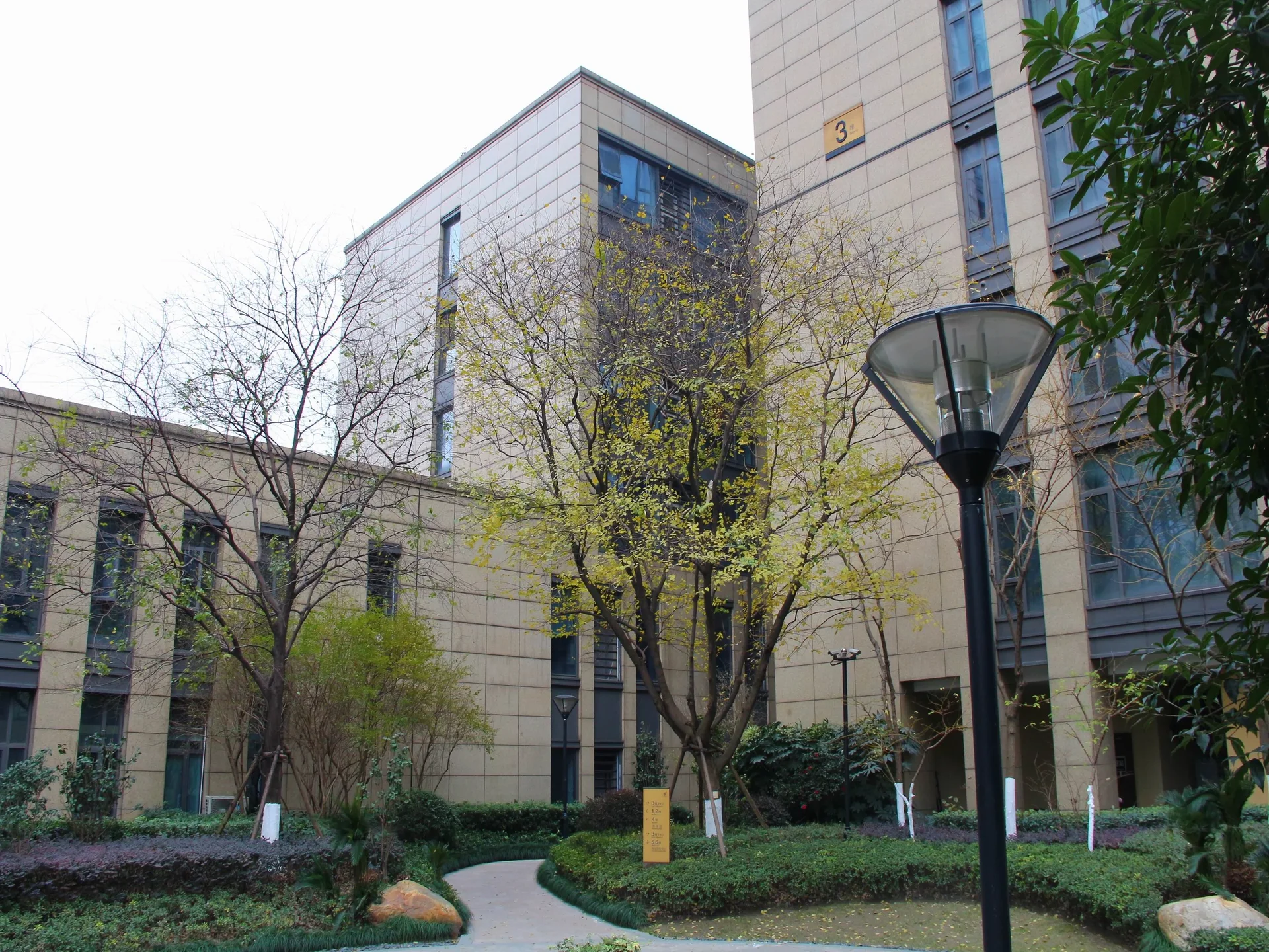 Golden Blue Court - Photo 15