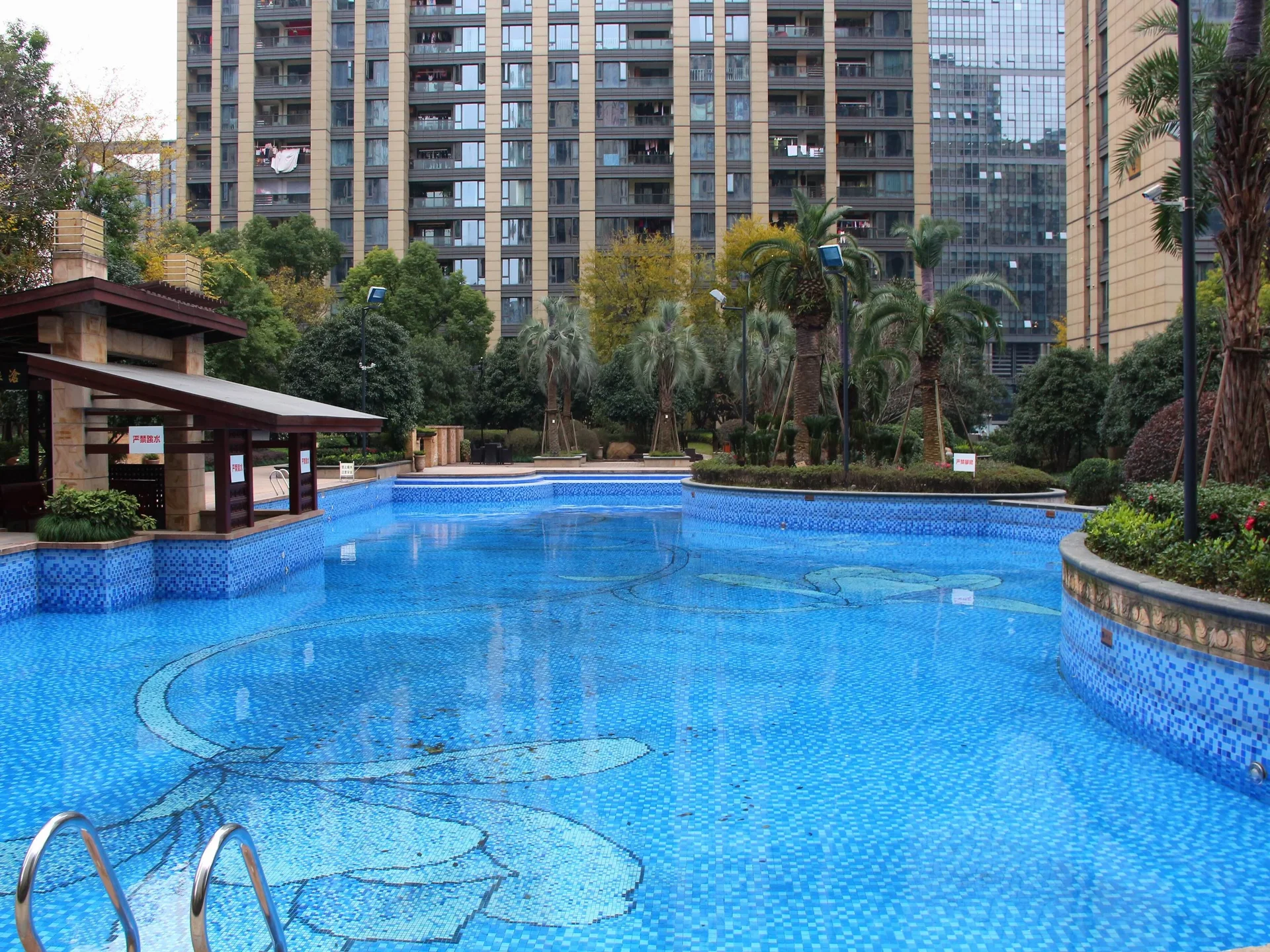 Golden Blue Court - Photo 44