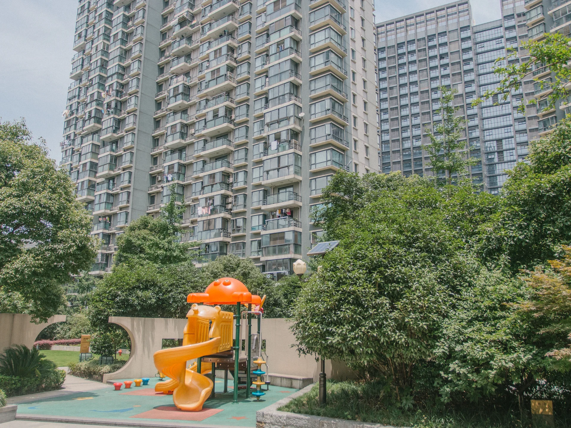 Modern Scenic Garden - Photo 12