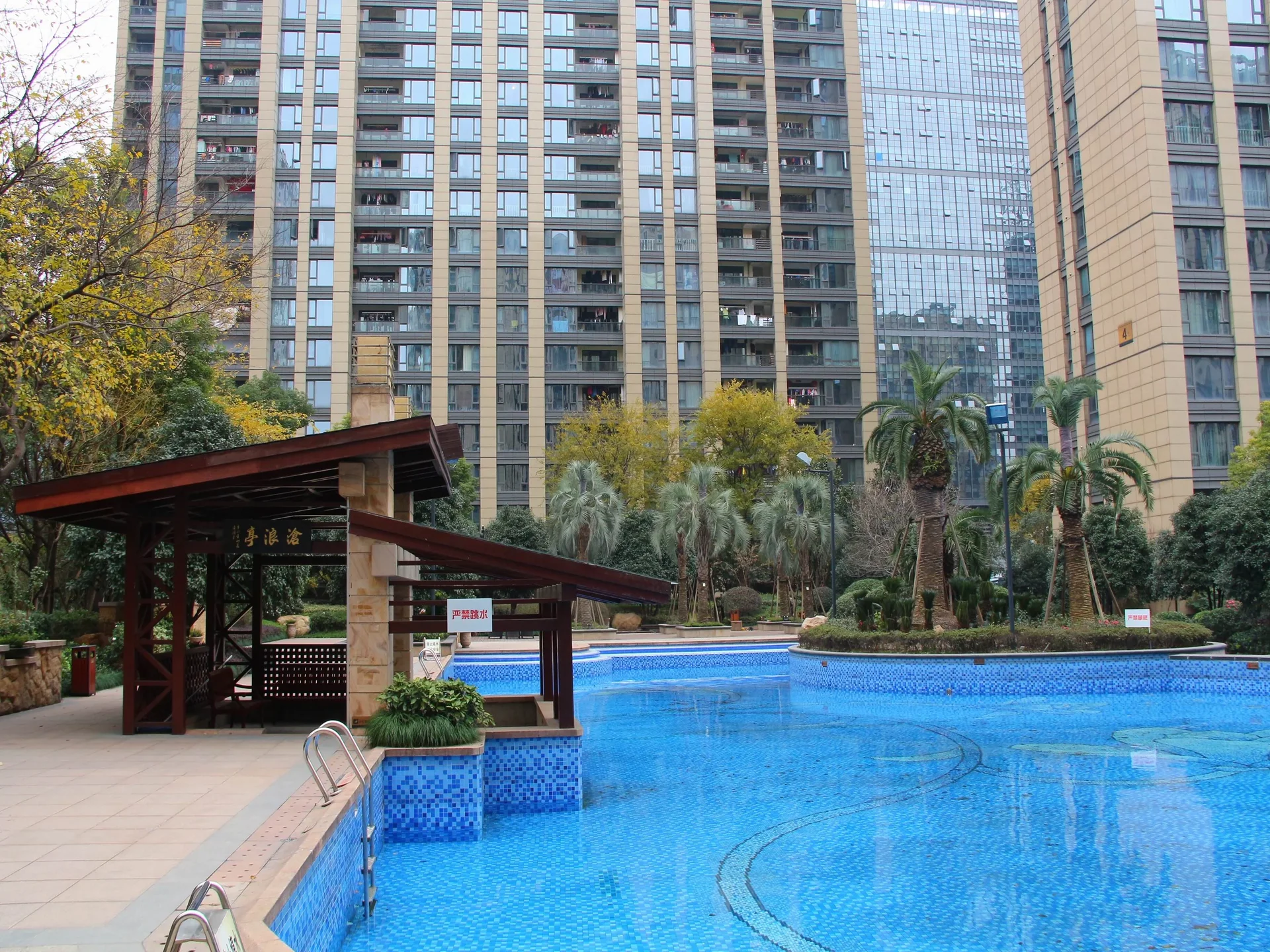 Golden Blue Court - Photo 39