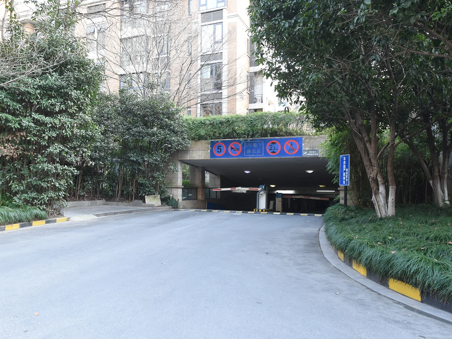 Hetian Fashion City - Photo 13