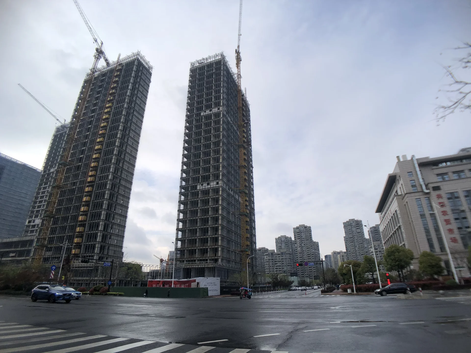 HIWELL World - Photo 1