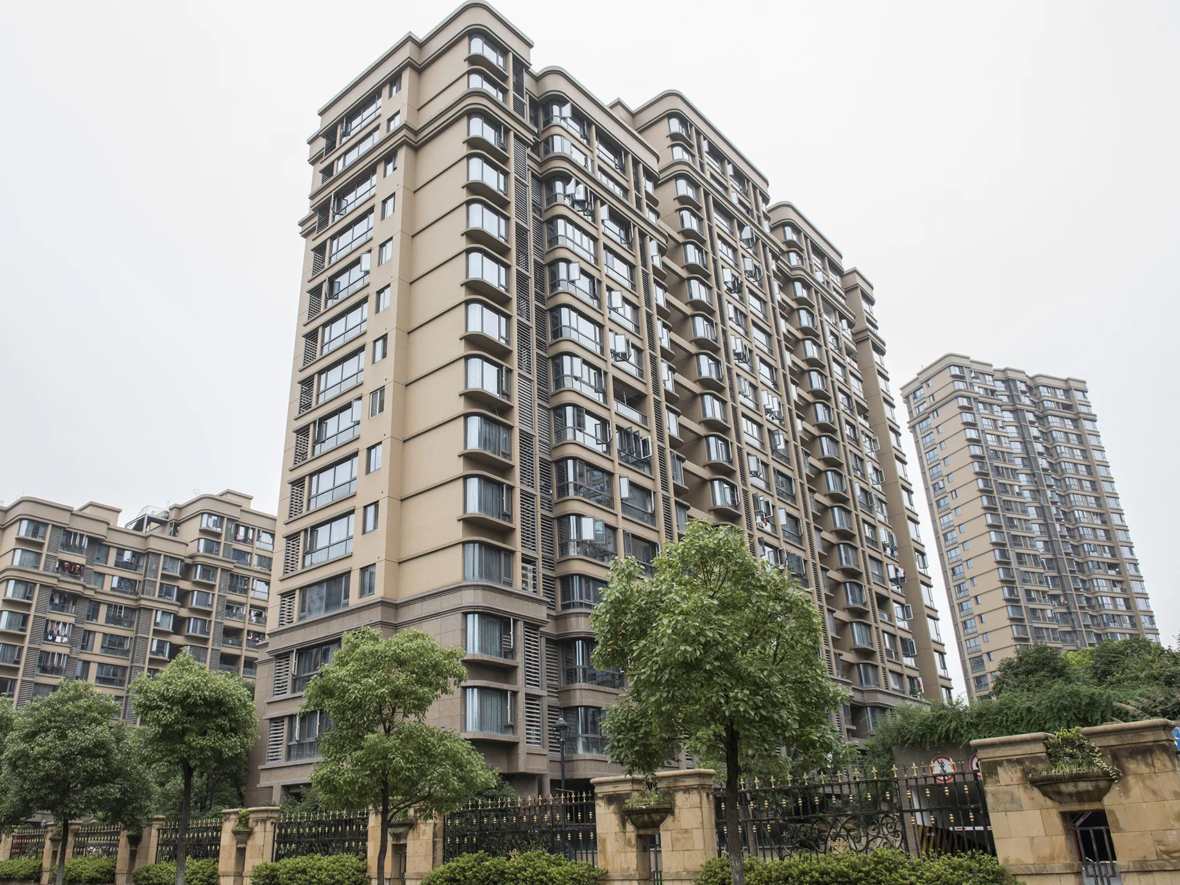 Maple Elegance East - Photo 13