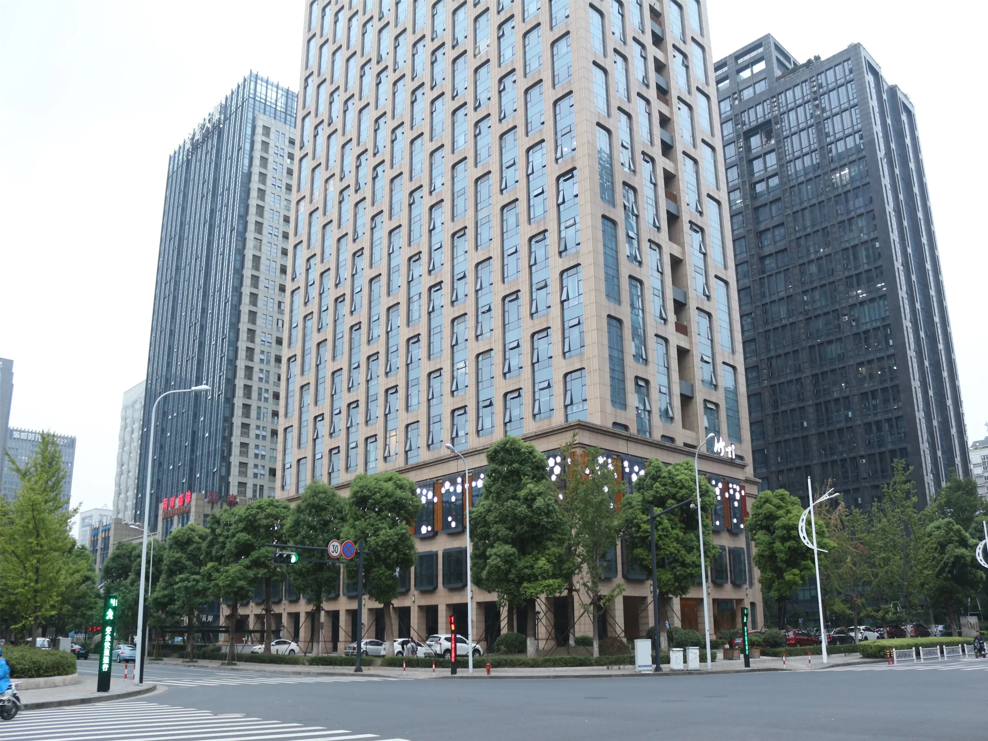 Kairui Golden Tower - Photo 4