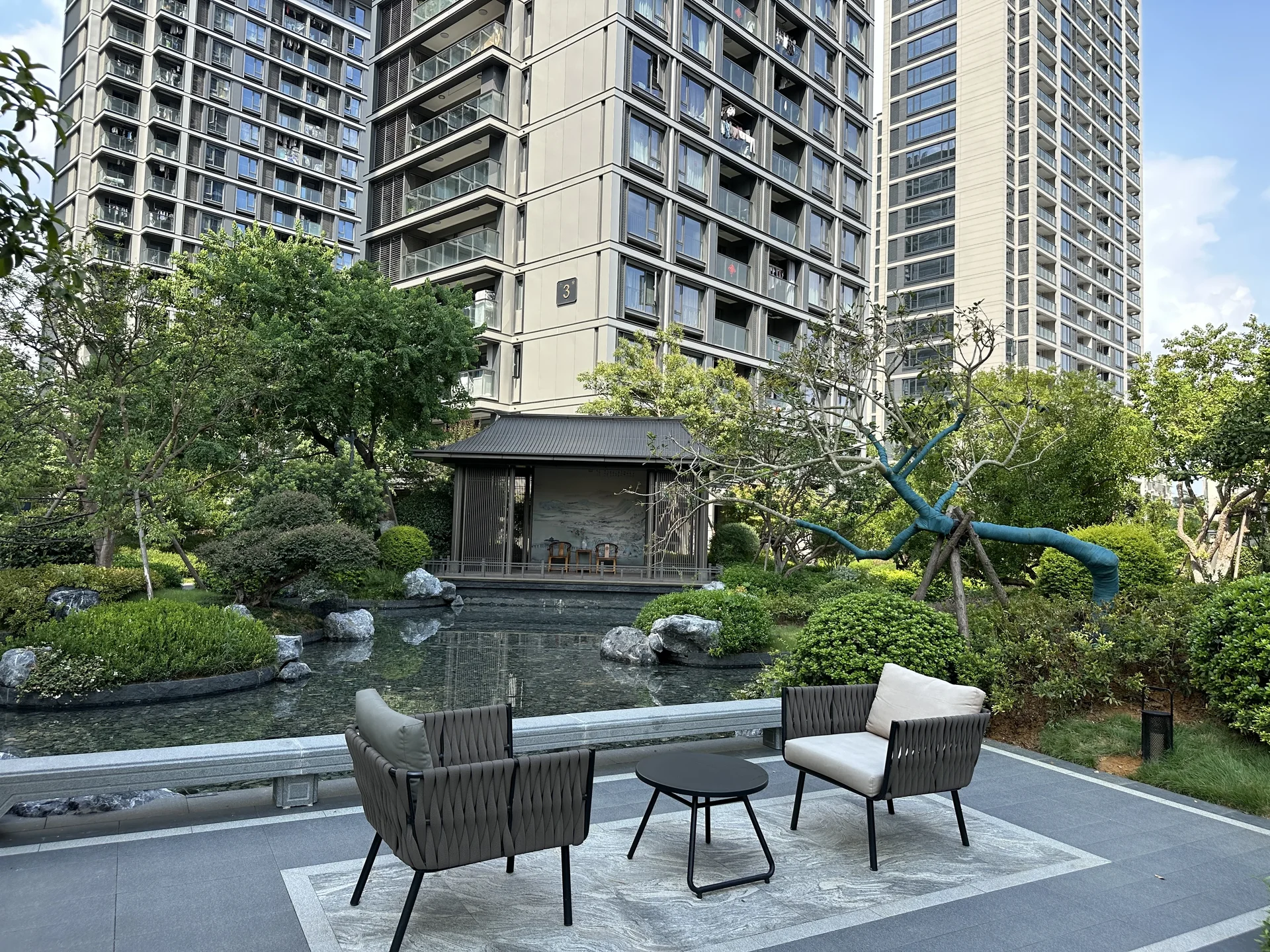 Scholarly Aura Emerald - Photo 8