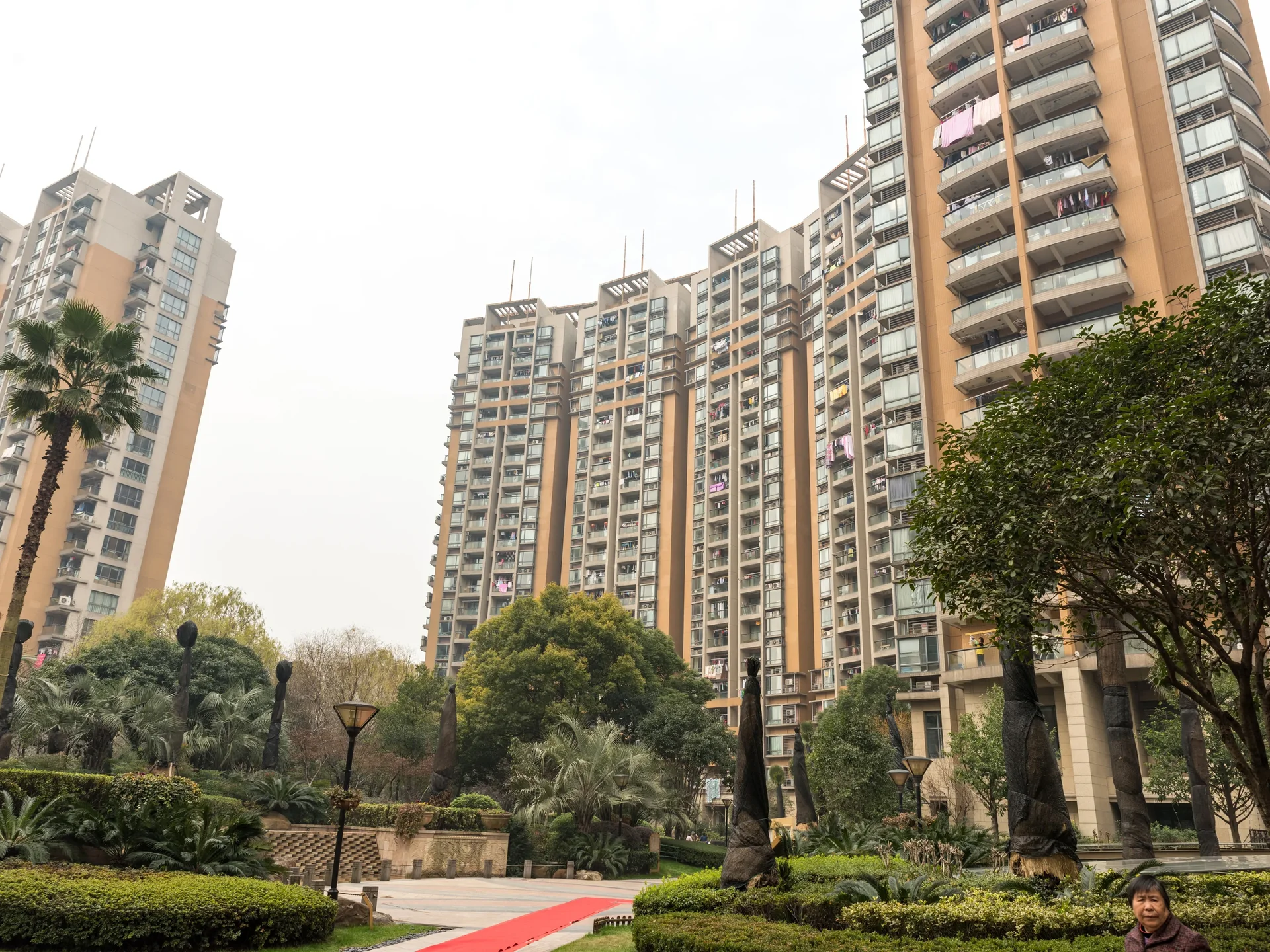 Golden Homes - Photo 2