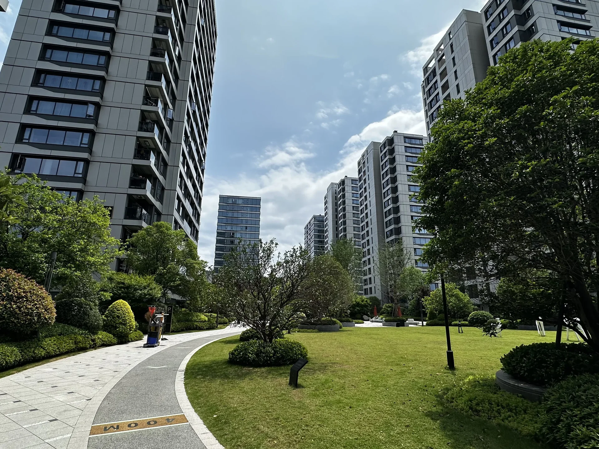 Noble Coast Mansion - Photo 3