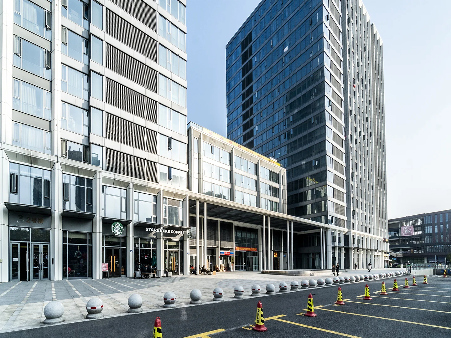 Canal Manor - Photo 5