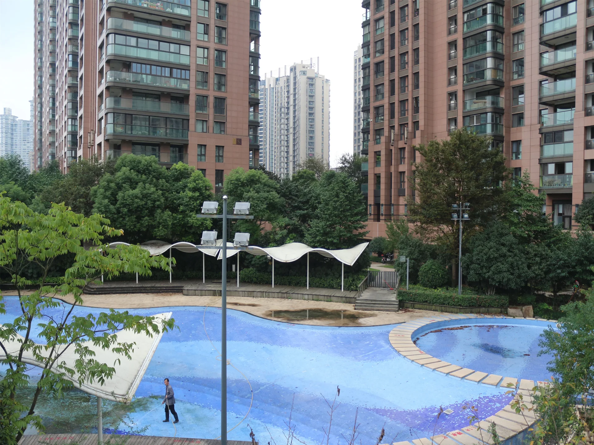 Rainbow city - Photo 24