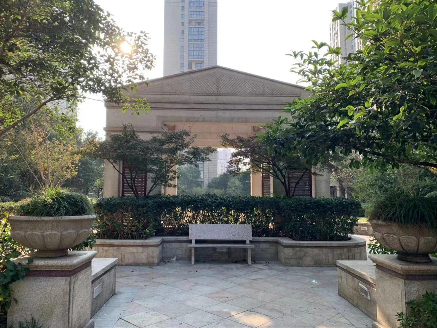 Skyward Peninsula Grand Manor - Photo 12