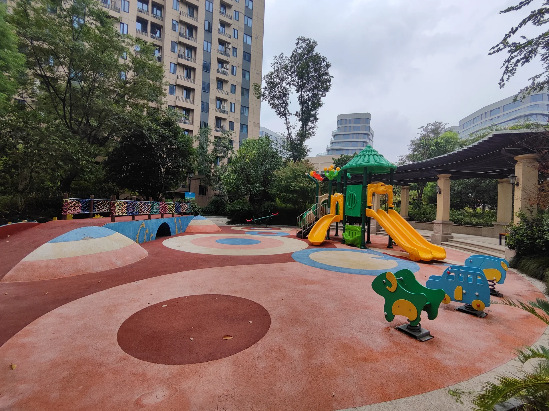 Brilliant Dawn Garden - Photo 4