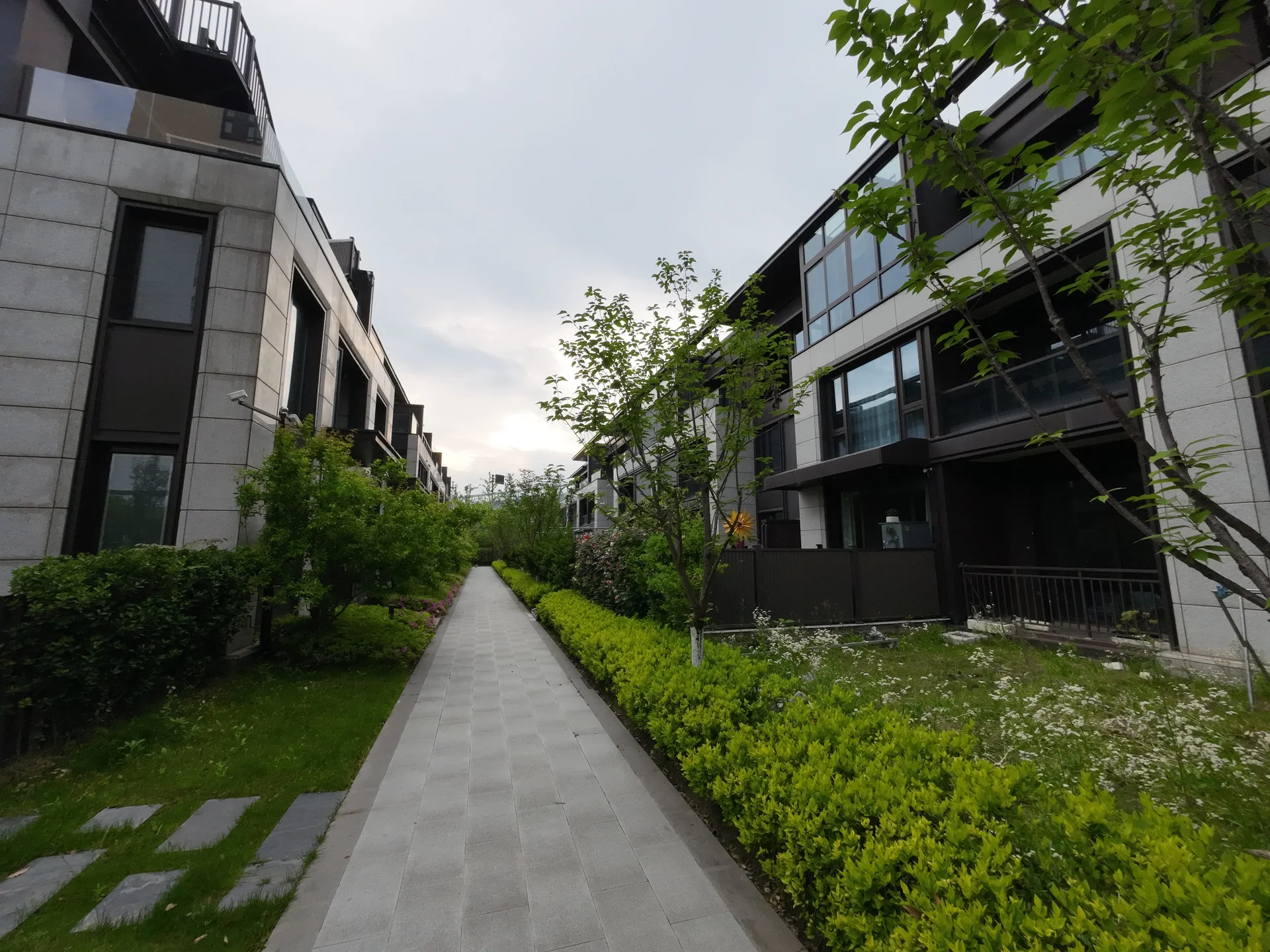 World Imperial Noble Manor - Photo 5