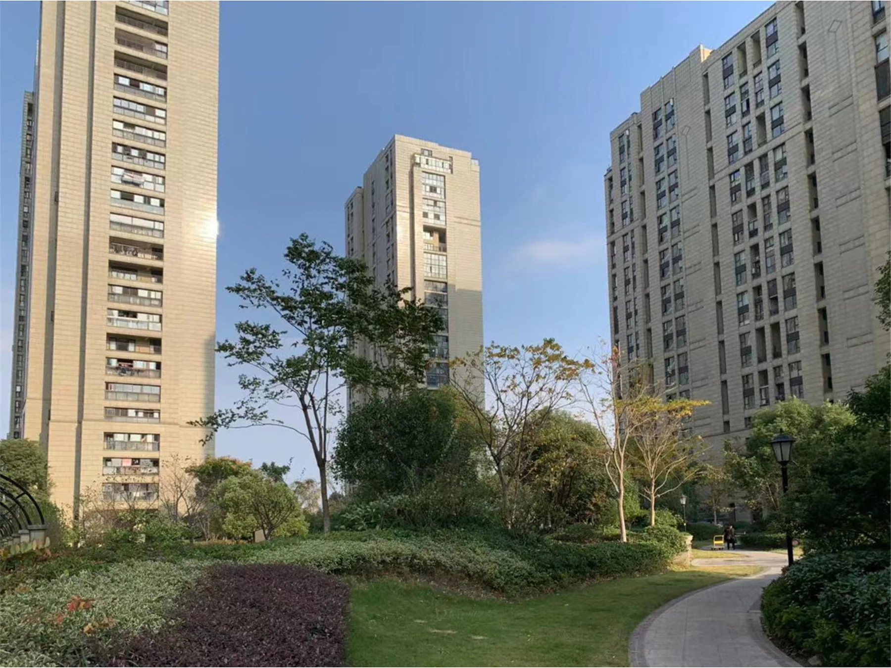 Skyward Peninsula Grand Manor - Photo 6