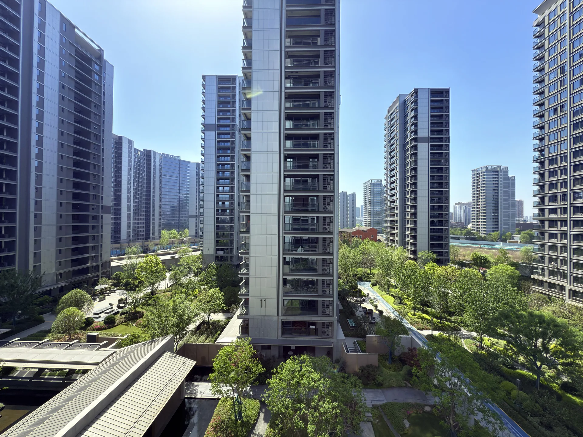 Central Crossing I - Photo 2