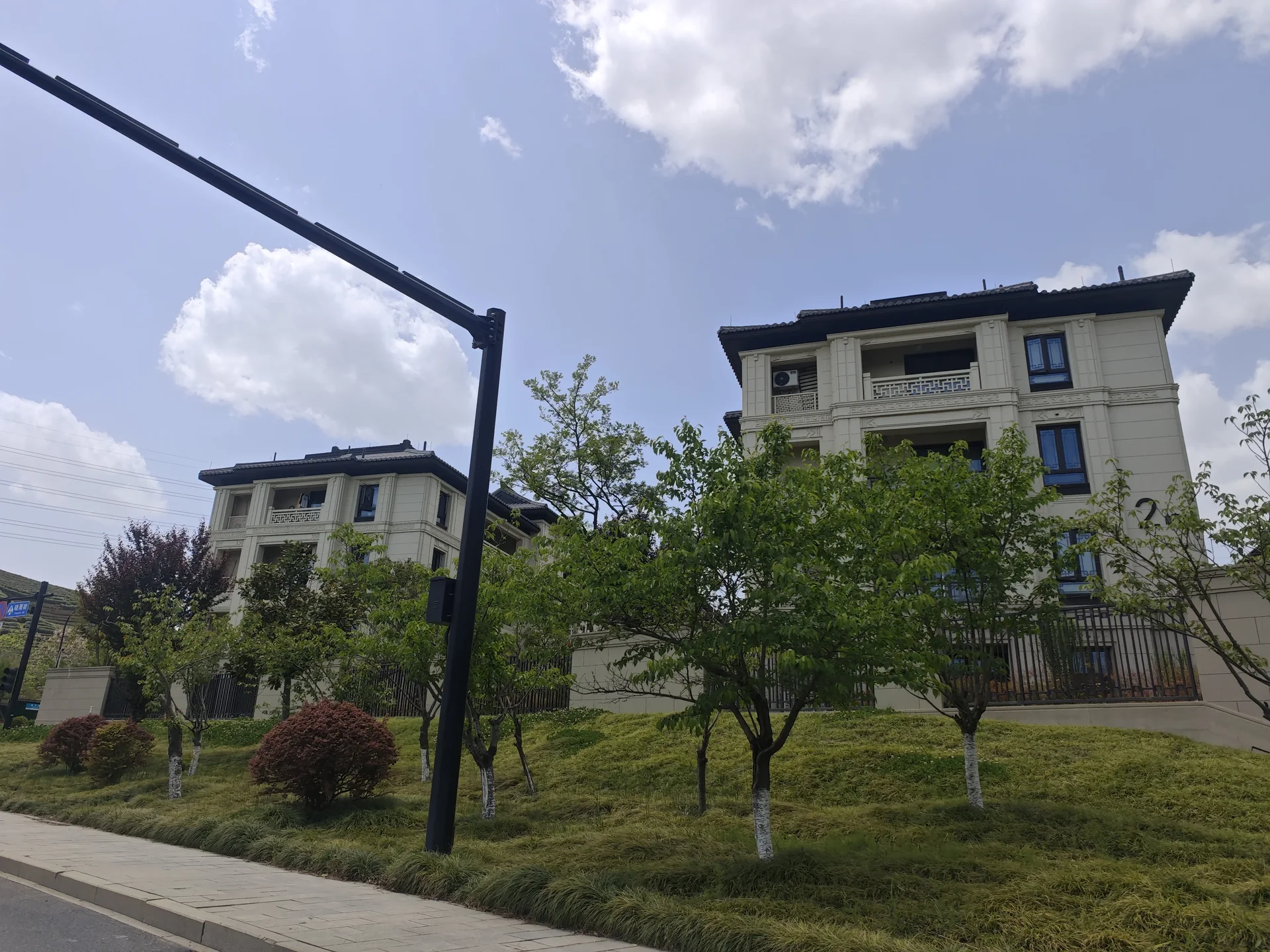 Greentown Spring Court - Photo 2