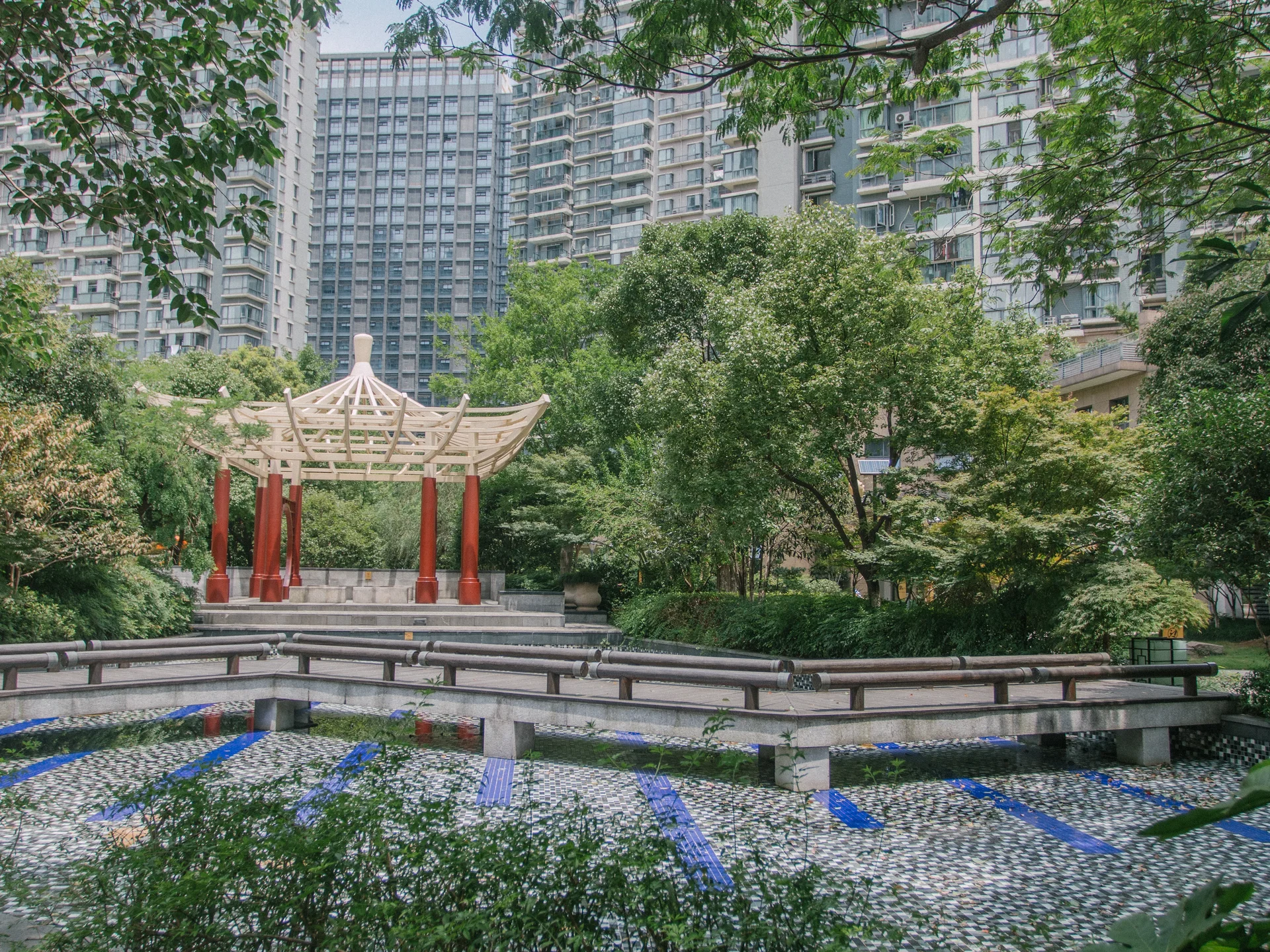 Modern Scenic Garden - Photo 15