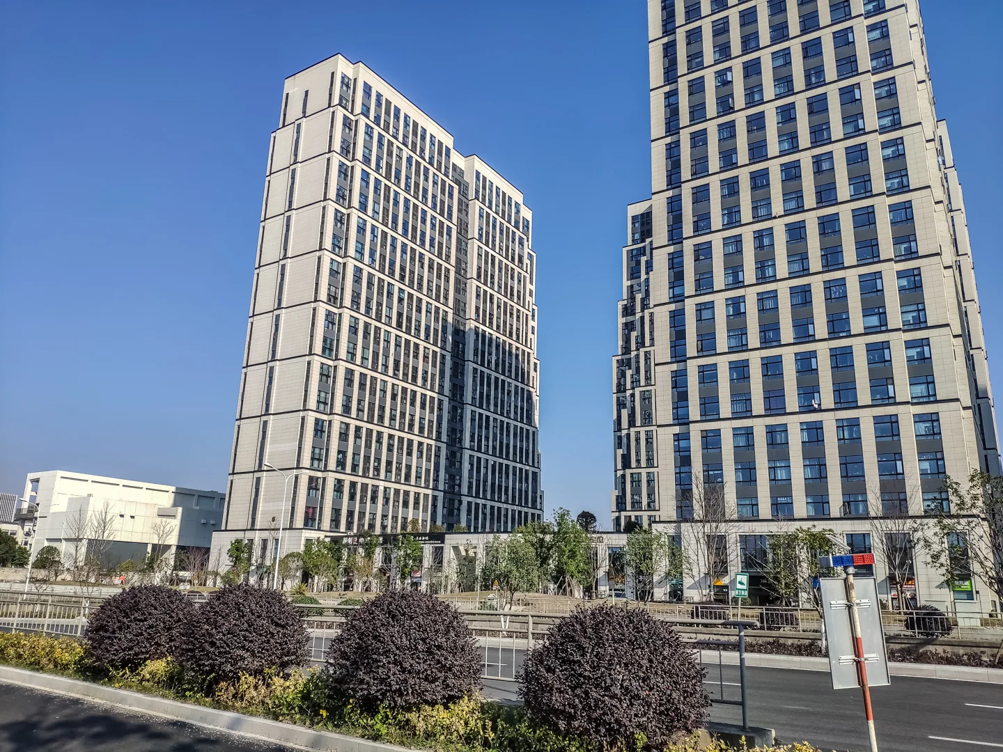 Spruce Manor - Photo 4