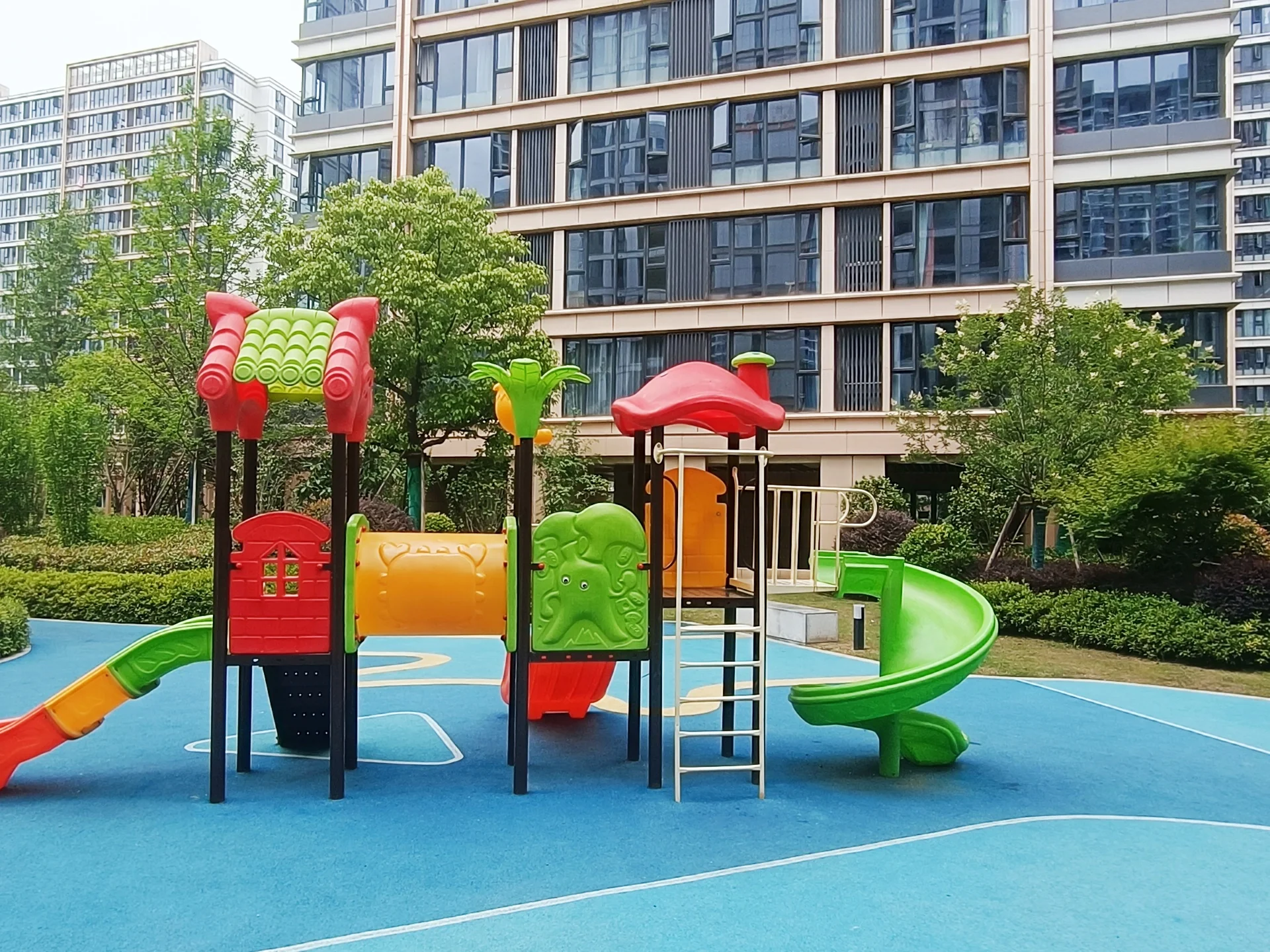 Cloud Metropolis - Photo 7