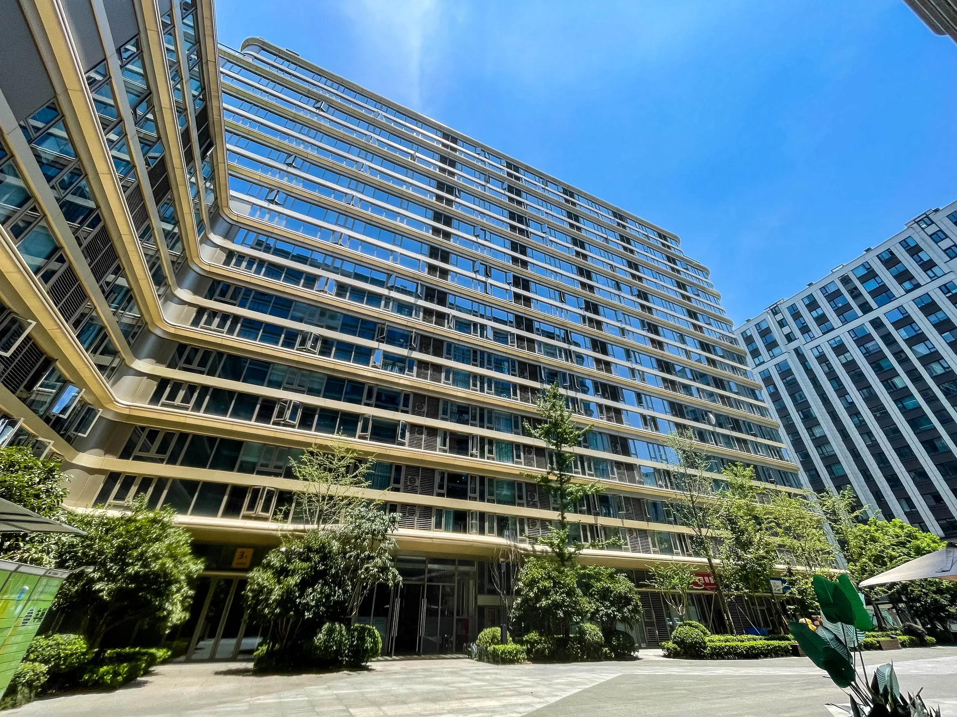 Metropolis Mansion - Photo 8