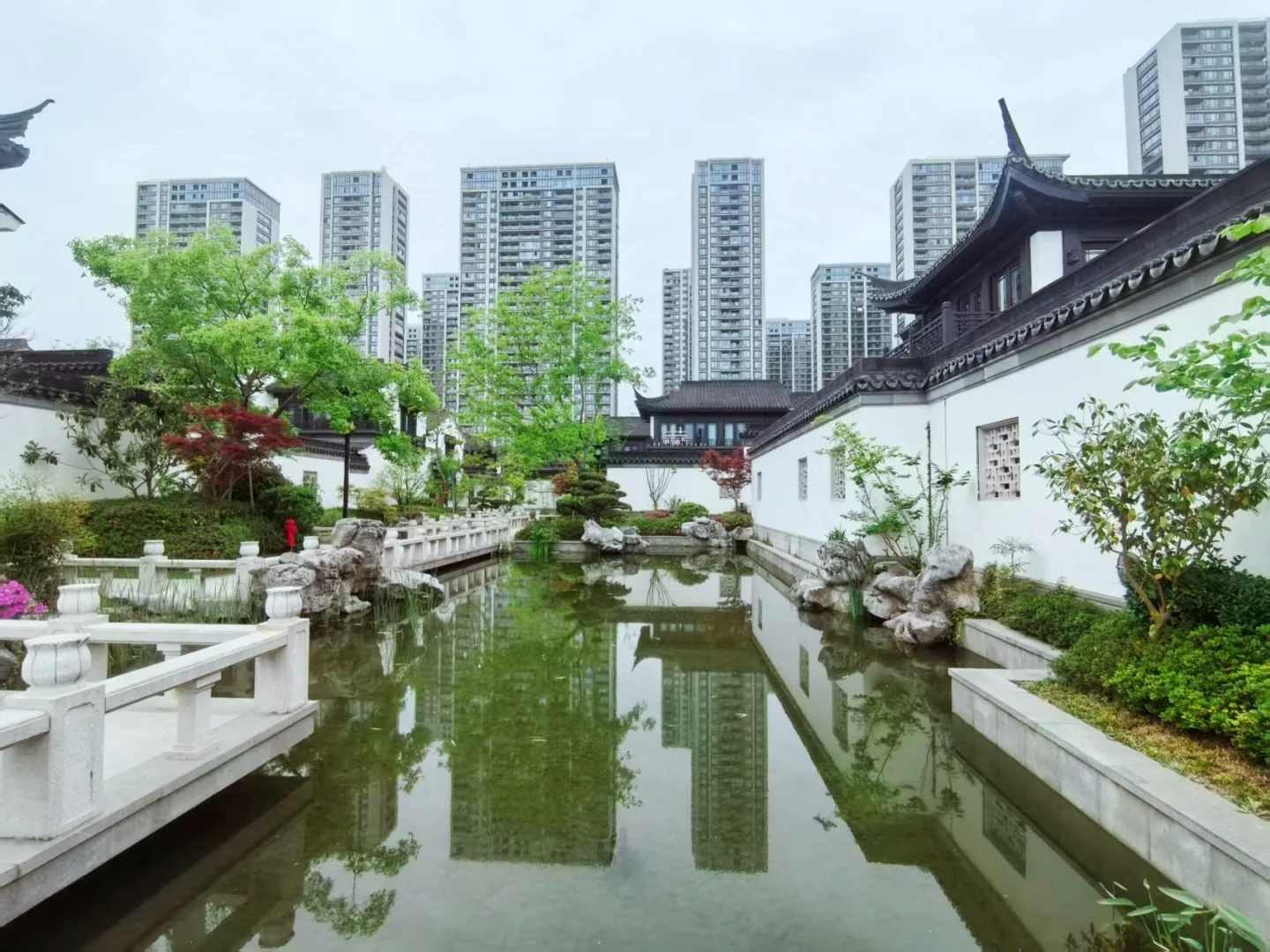 South Lake Moon  - Photo 13