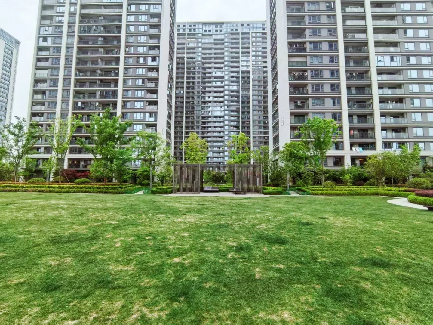 South Lake Moon  - Photo 10