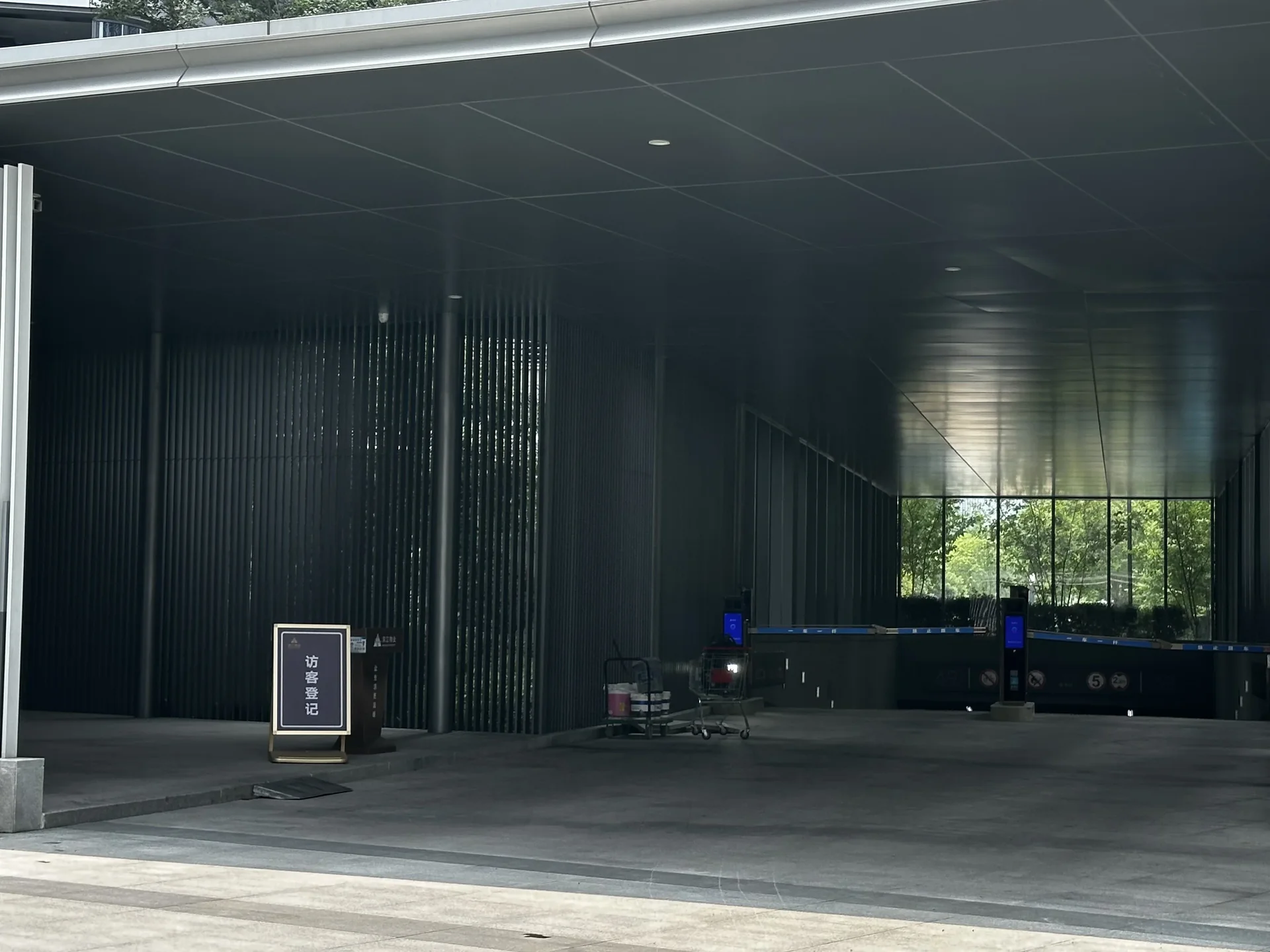 One Century Mansion - Photo 6