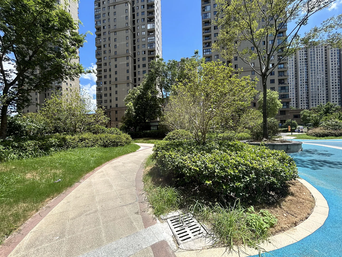 Riverview Manor - Photo 10