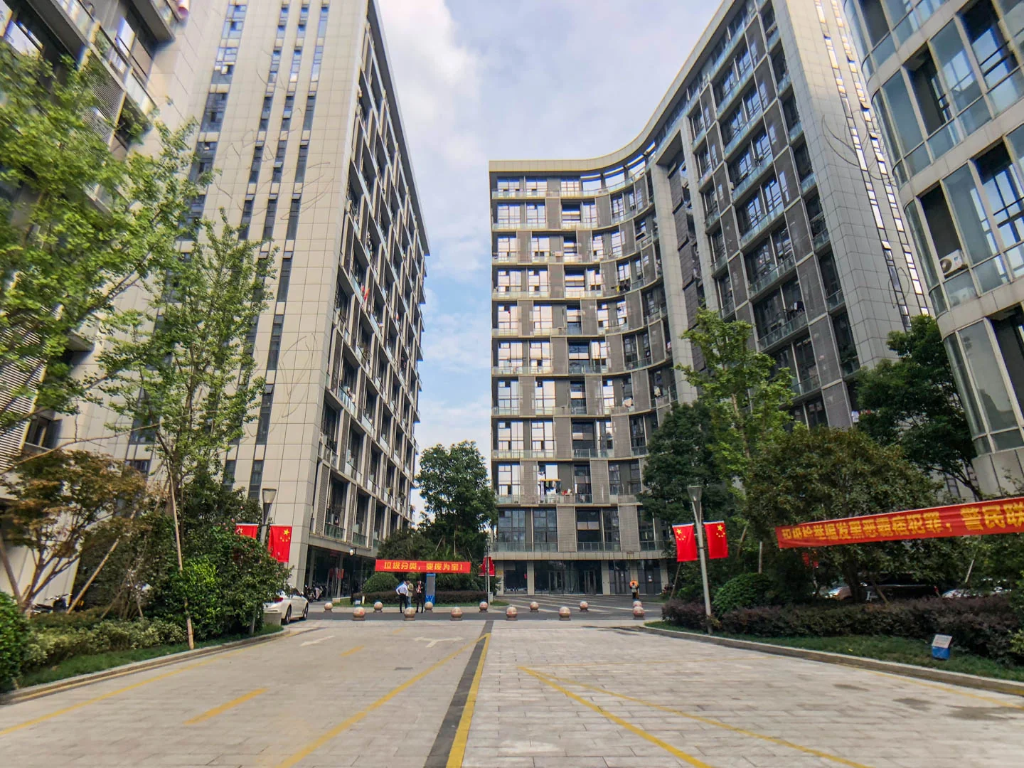 World Glory Royal Manor - Photo 4