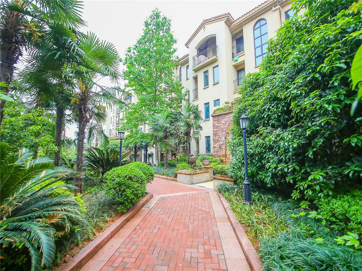 Rainbow city - Photo 19