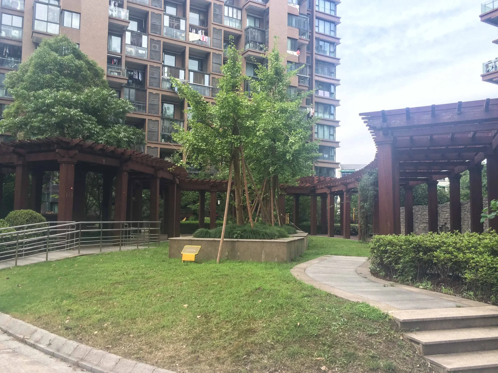 Cloud Mansion Linked Garden - Photo 9